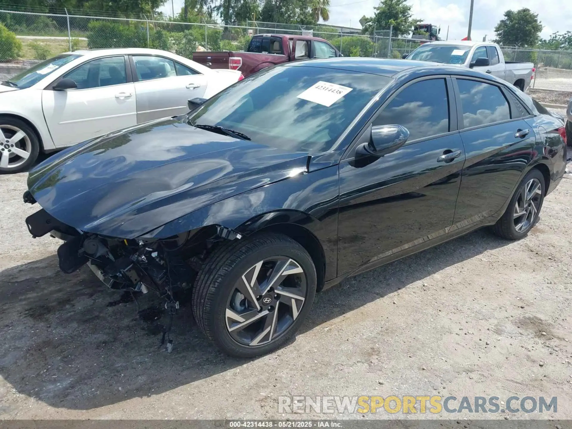 2 Photograph of a damaged car KMHLM4DG5SU951107 HYUNDAI ELANTRA 2025