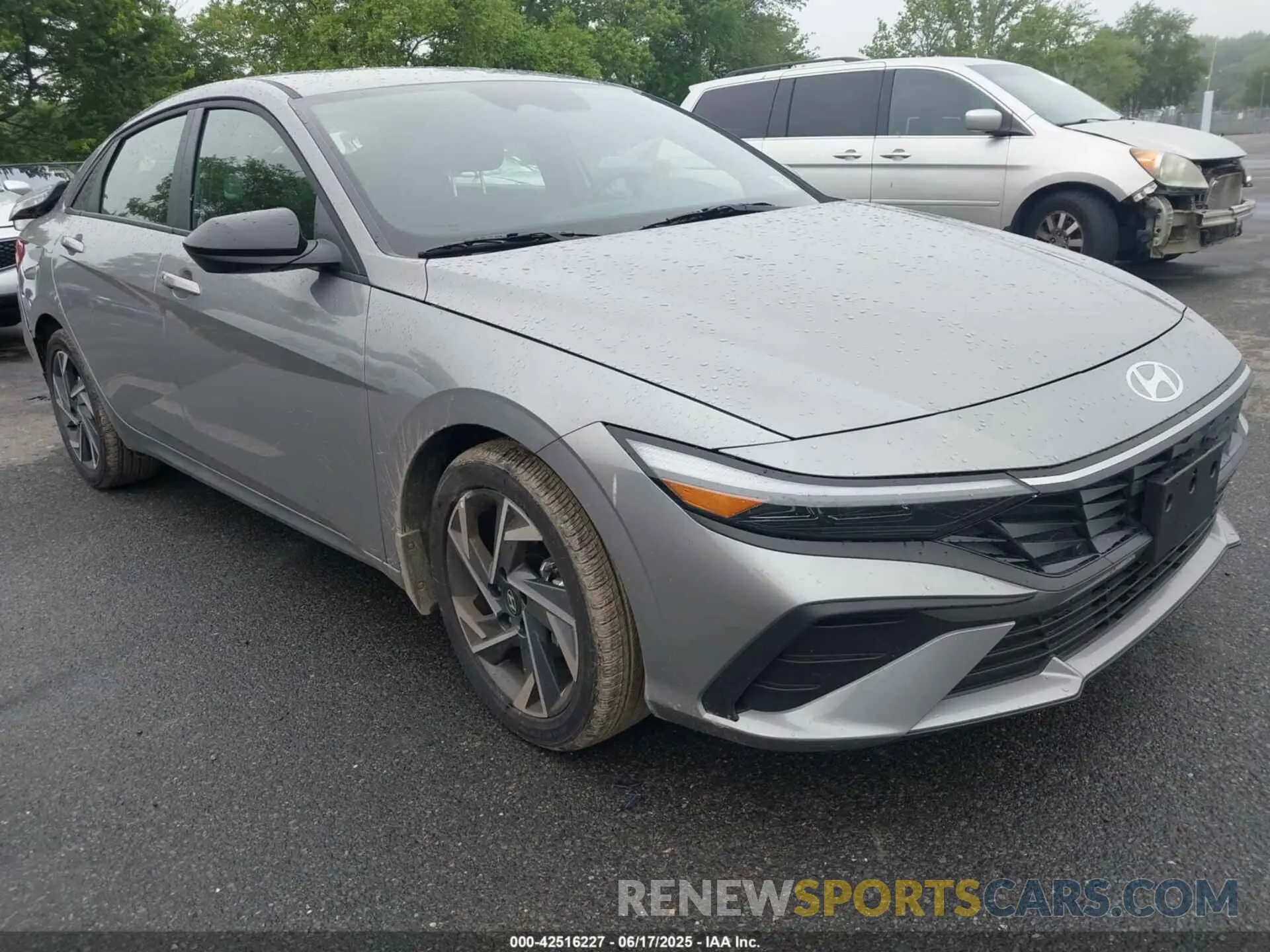 1 Photograph of a damaged car KMHLM4DG5SU987475 HYUNDAI ELANTRA 2025