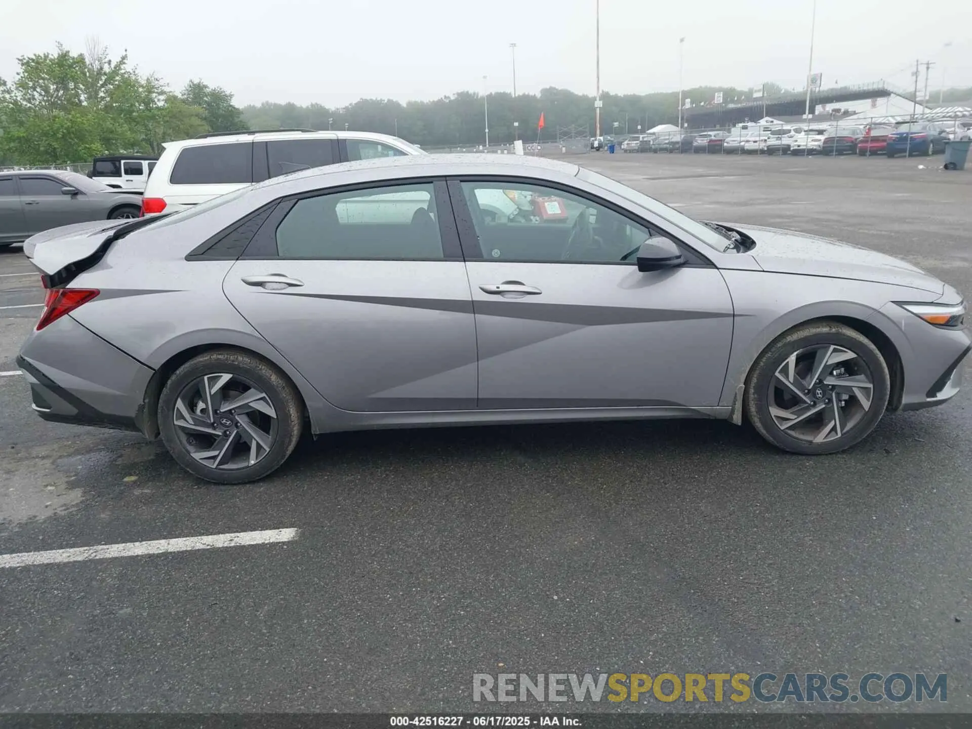13 Photograph of a damaged car KMHLM4DG5SU987475 HYUNDAI ELANTRA 2025