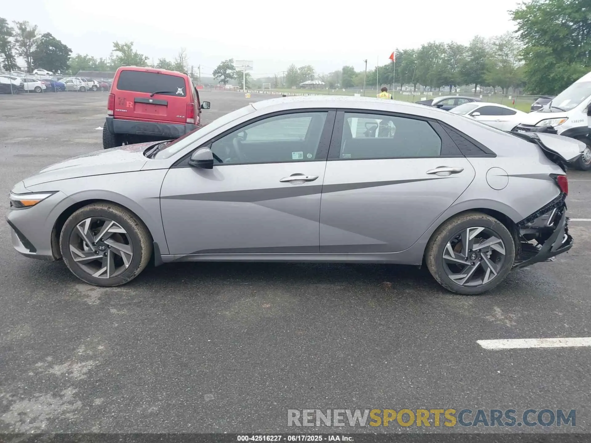 14 Photograph of a damaged car KMHLM4DG5SU987475 HYUNDAI ELANTRA 2025