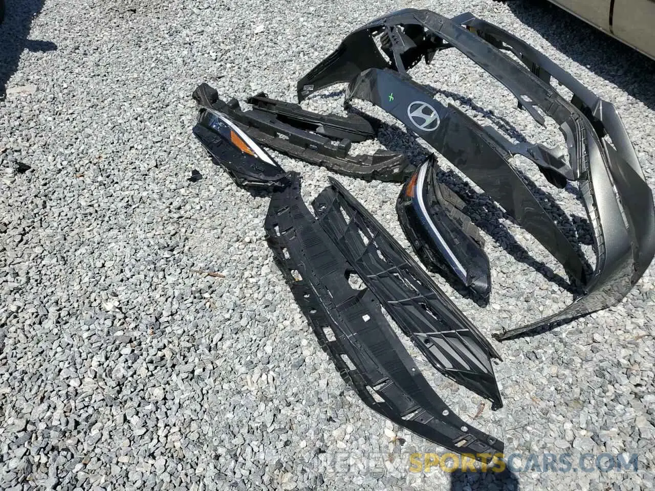 12 Photograph of a damaged car KMHLM4DG6SU890642 HYUNDAI ELANTRA 2025