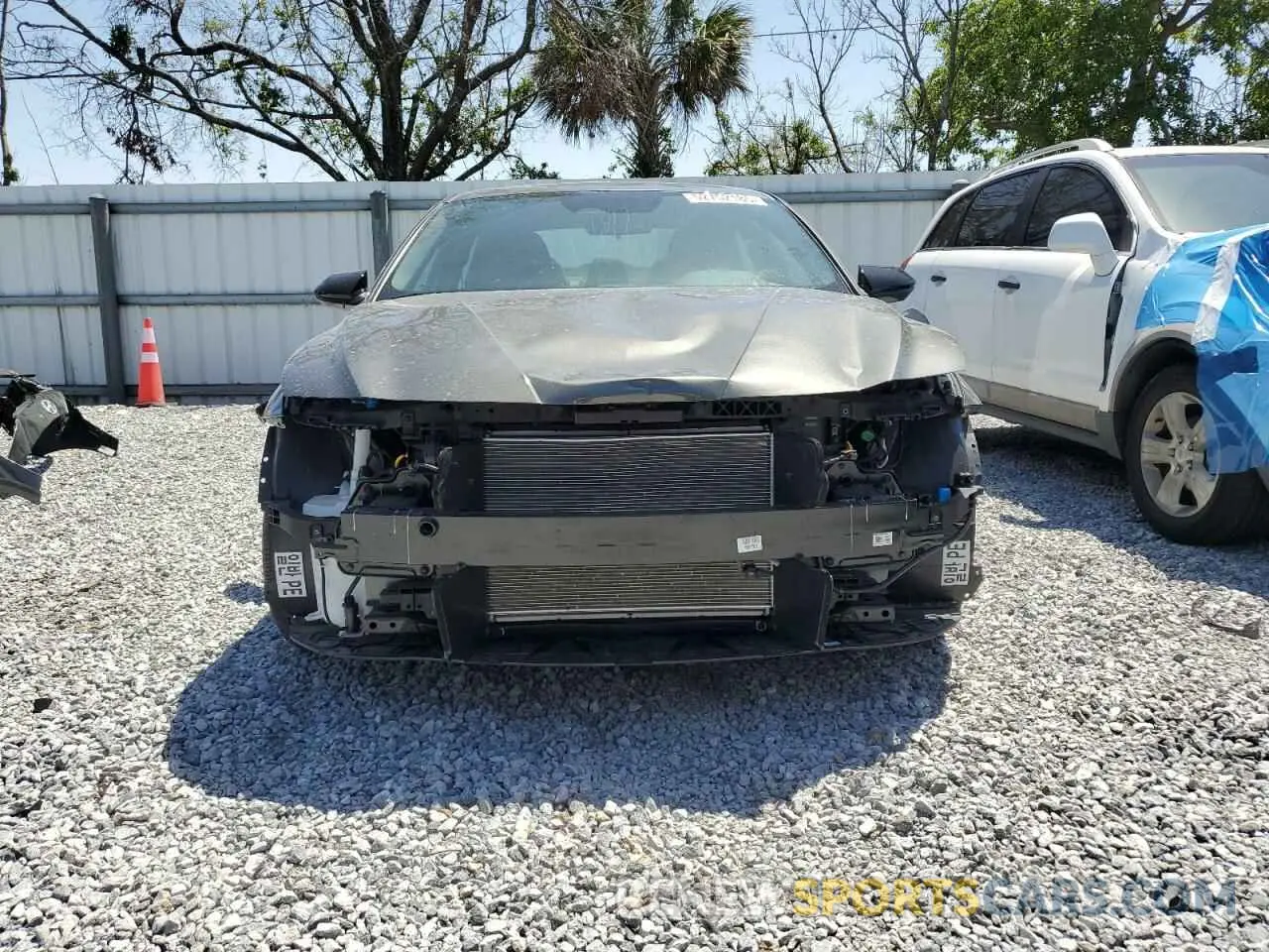 5 Photograph of a damaged car KMHLM4DG6SU890642 HYUNDAI ELANTRA 2025