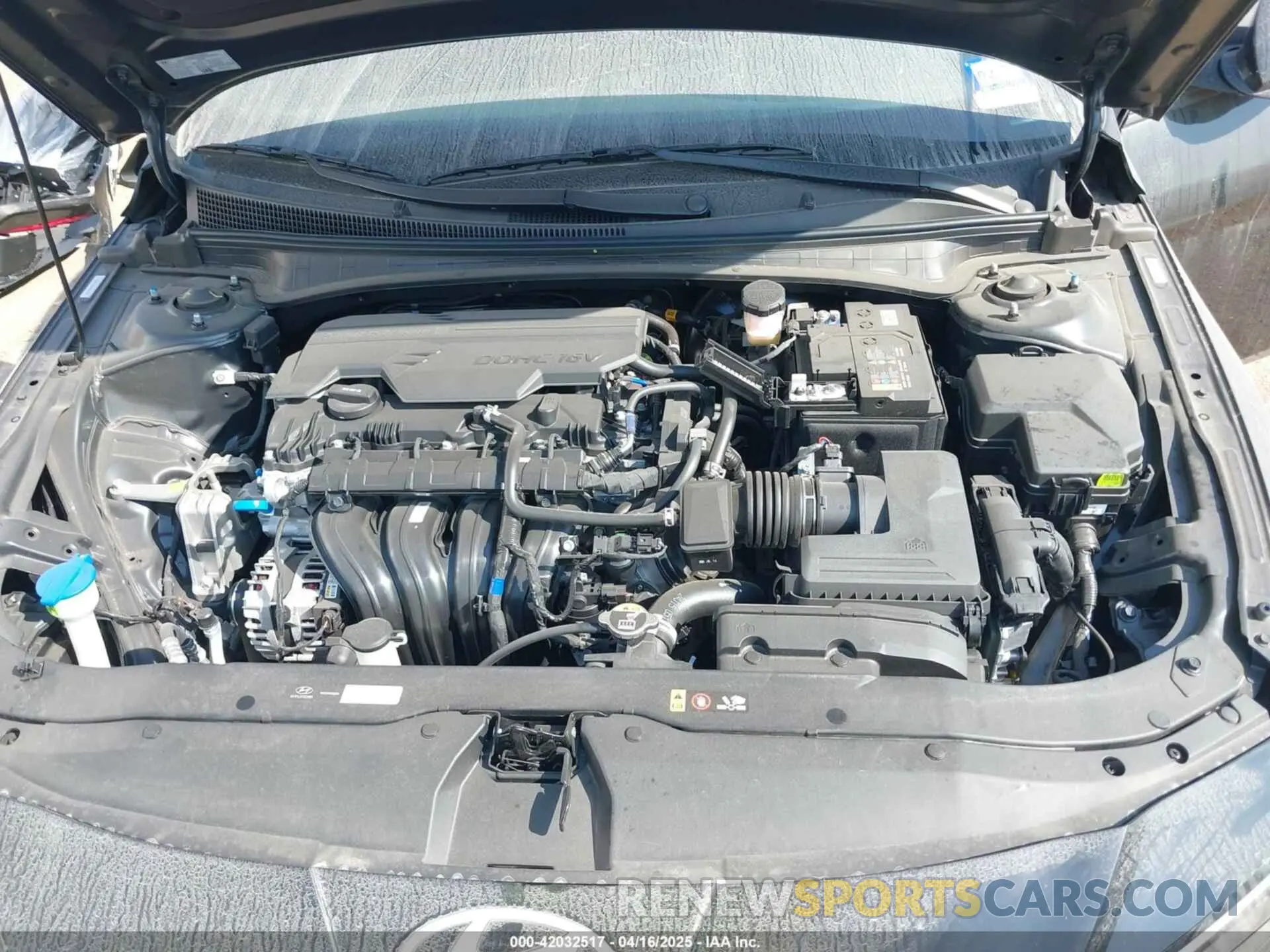 10 Photograph of a damaged car KMHLM4DG6SU917791 HYUNDAI ELANTRA 2025