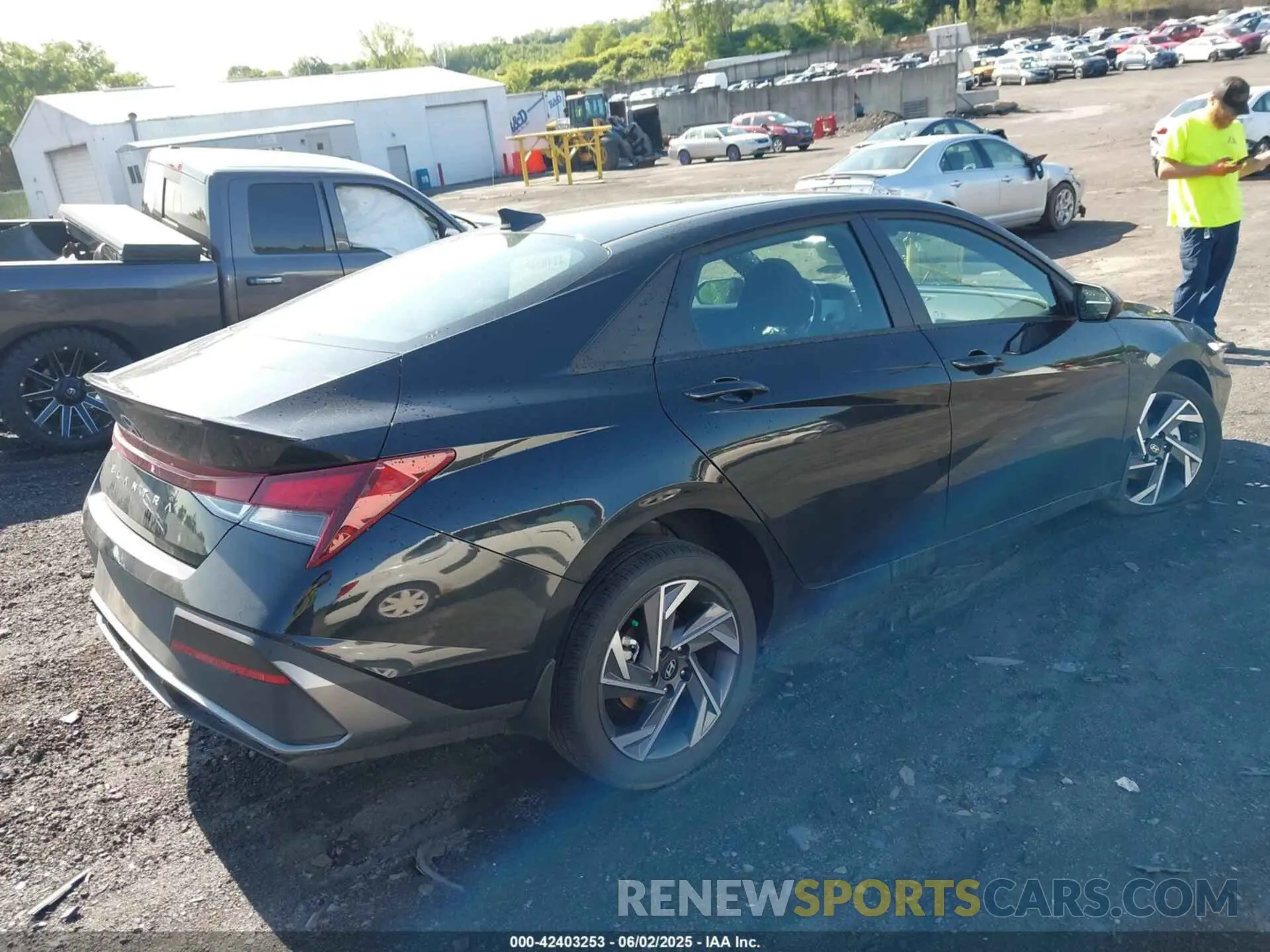 4 Photograph of a damaged car KMHLM4DG6SU933151 HYUNDAI ELANTRA 2025