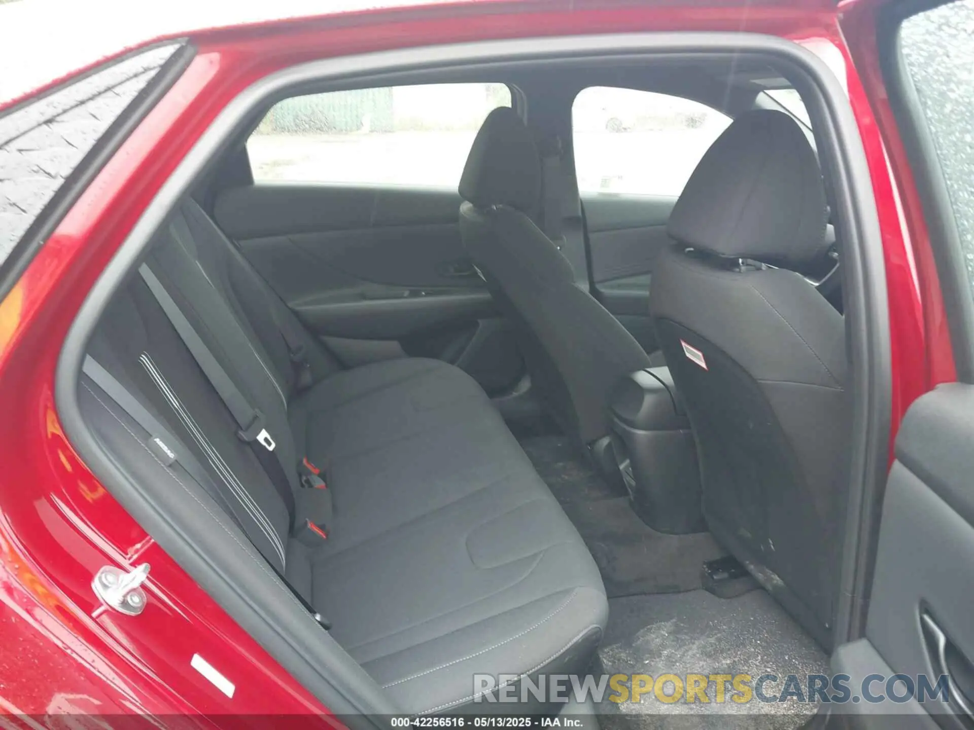 8 Photograph of a damaged car KMHLM4DG6SU934817 HYUNDAI ELANTRA 2025