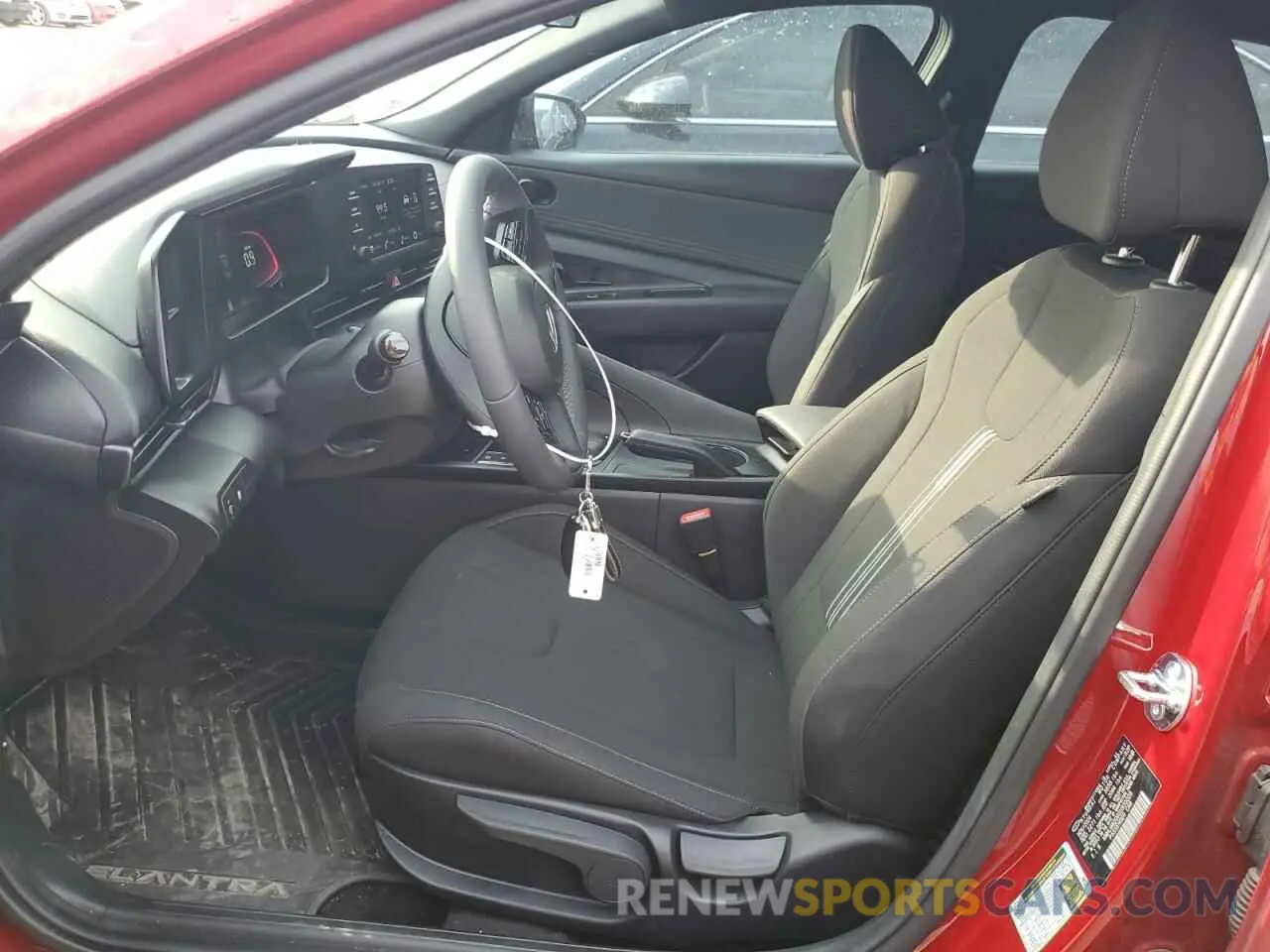 7 Photograph of a damaged car KMHLM4DG6SU935028 HYUNDAI ELANTRA 2025