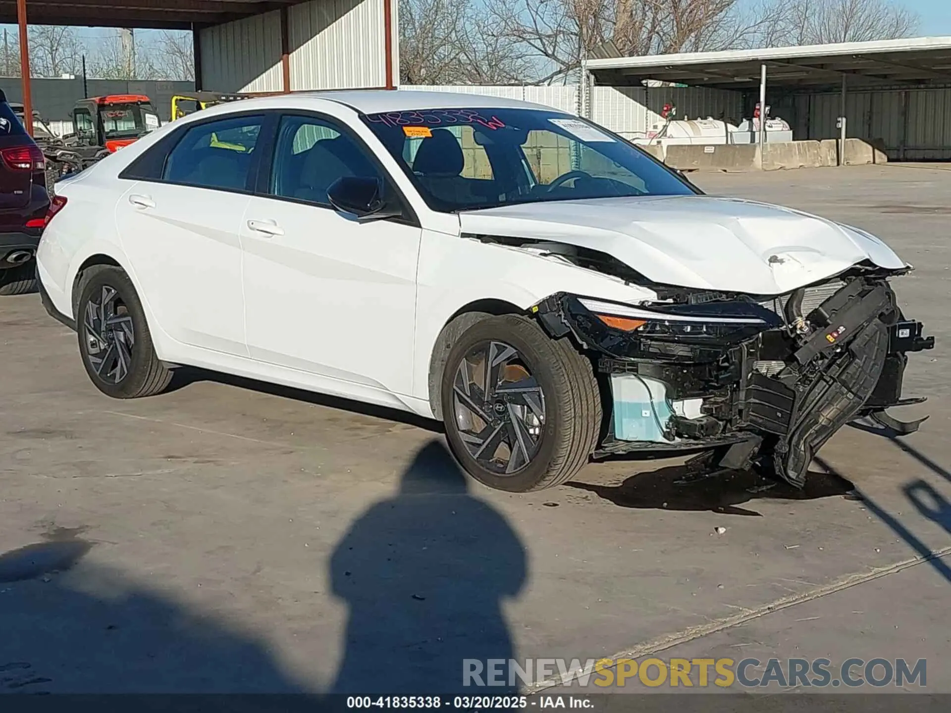 1 Photograph of a damaged car KMHLM4DG6SU939998 HYUNDAI ELANTRA 2025