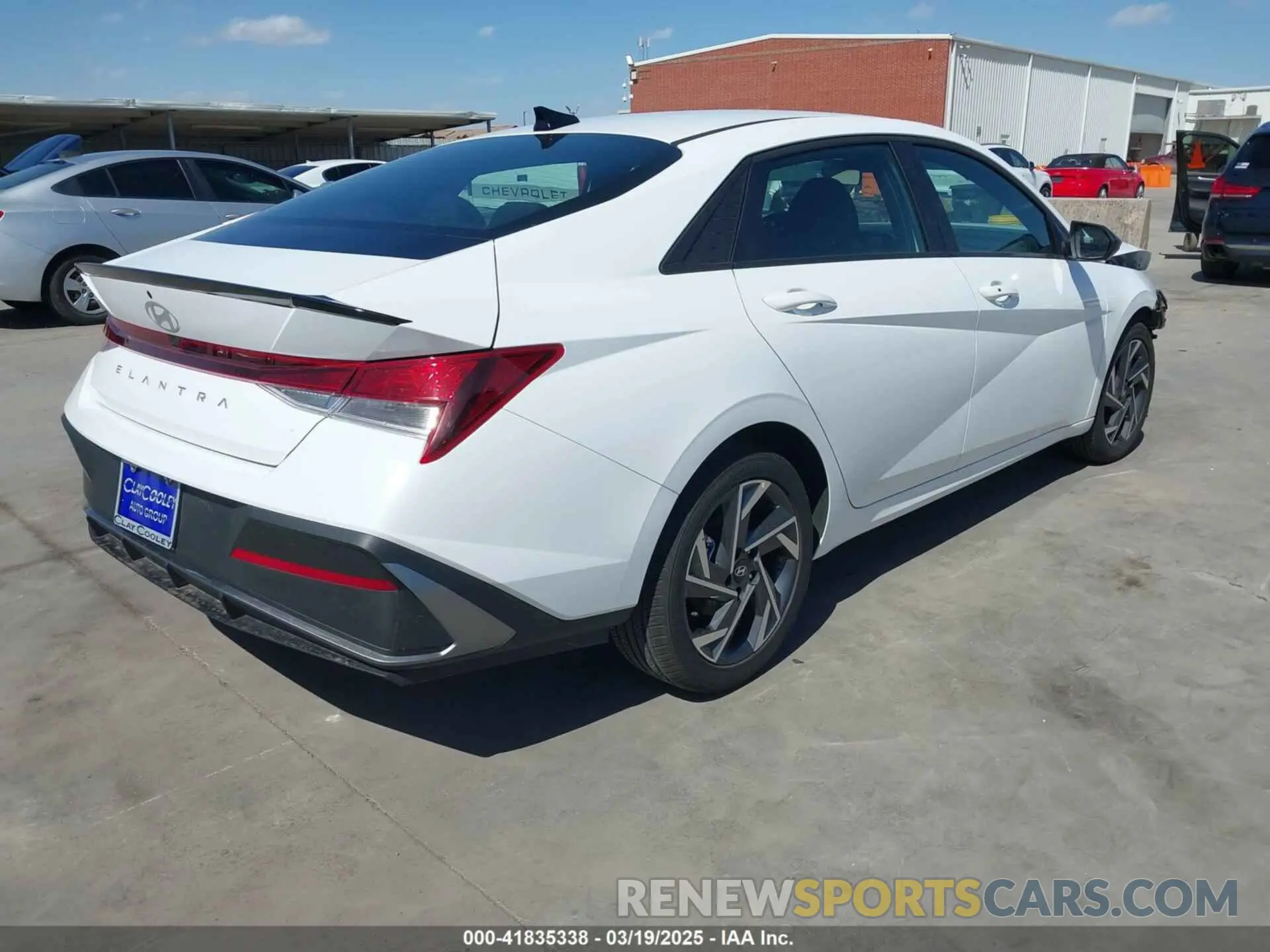 4 Photograph of a damaged car KMHLM4DG6SU939998 HYUNDAI ELANTRA 2025