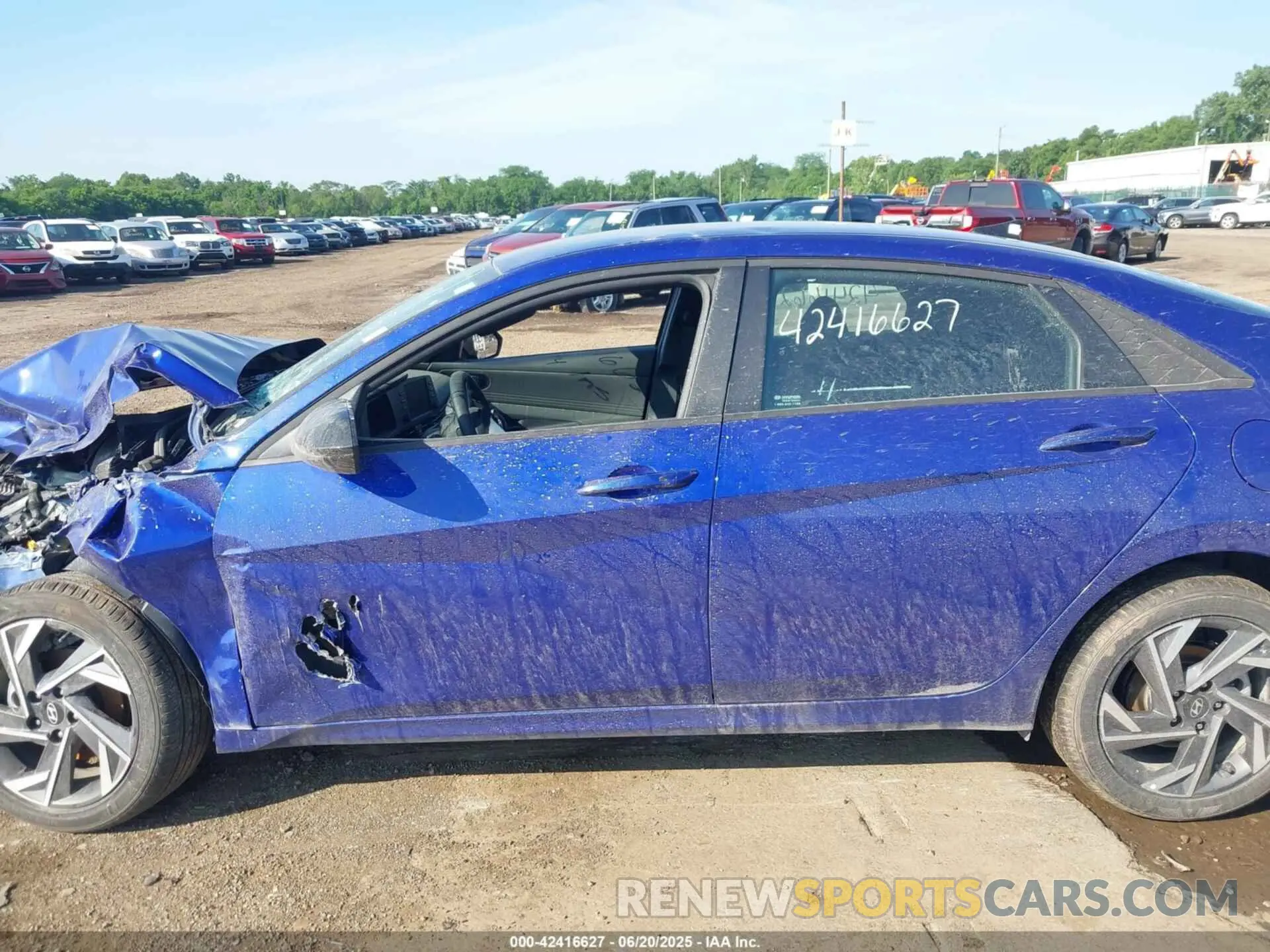 15 Photograph of a damaged car KMHLM4DG6SU995682 HYUNDAI ELANTRA 2025
