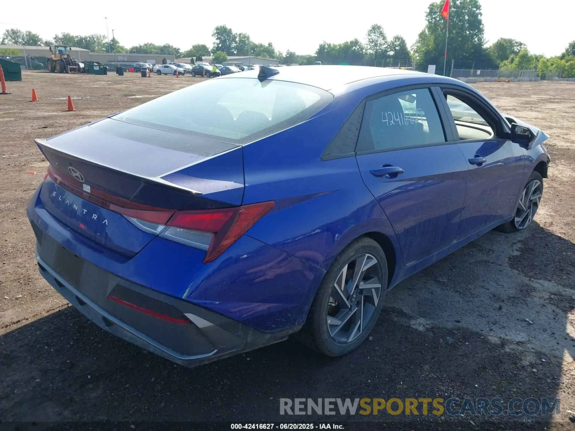 4 Photograph of a damaged car KMHLM4DG6SU995682 HYUNDAI ELANTRA 2025