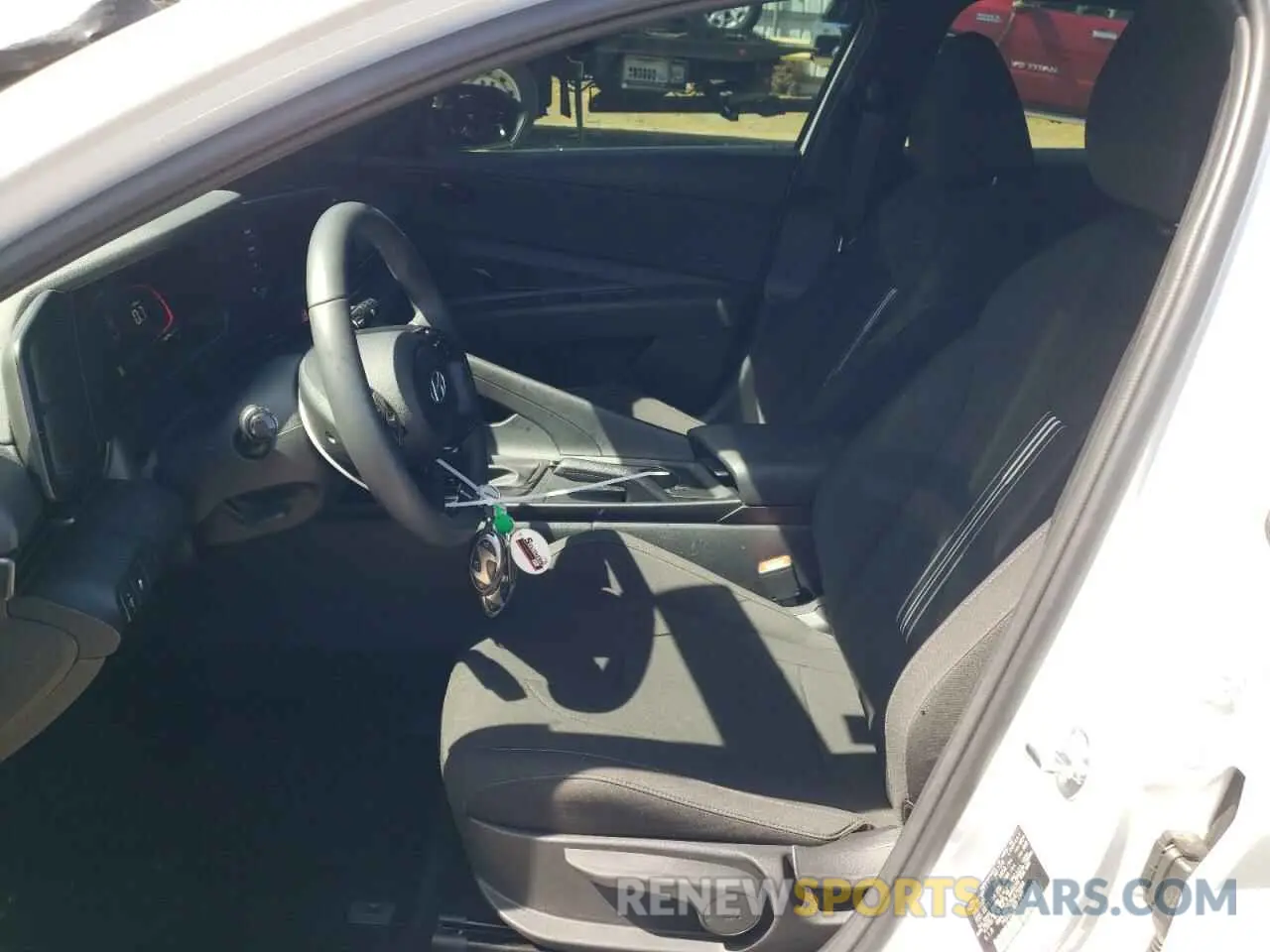 7 Photograph of a damaged car KMHLM4DG7SU875664 HYUNDAI ELANTRA 2025