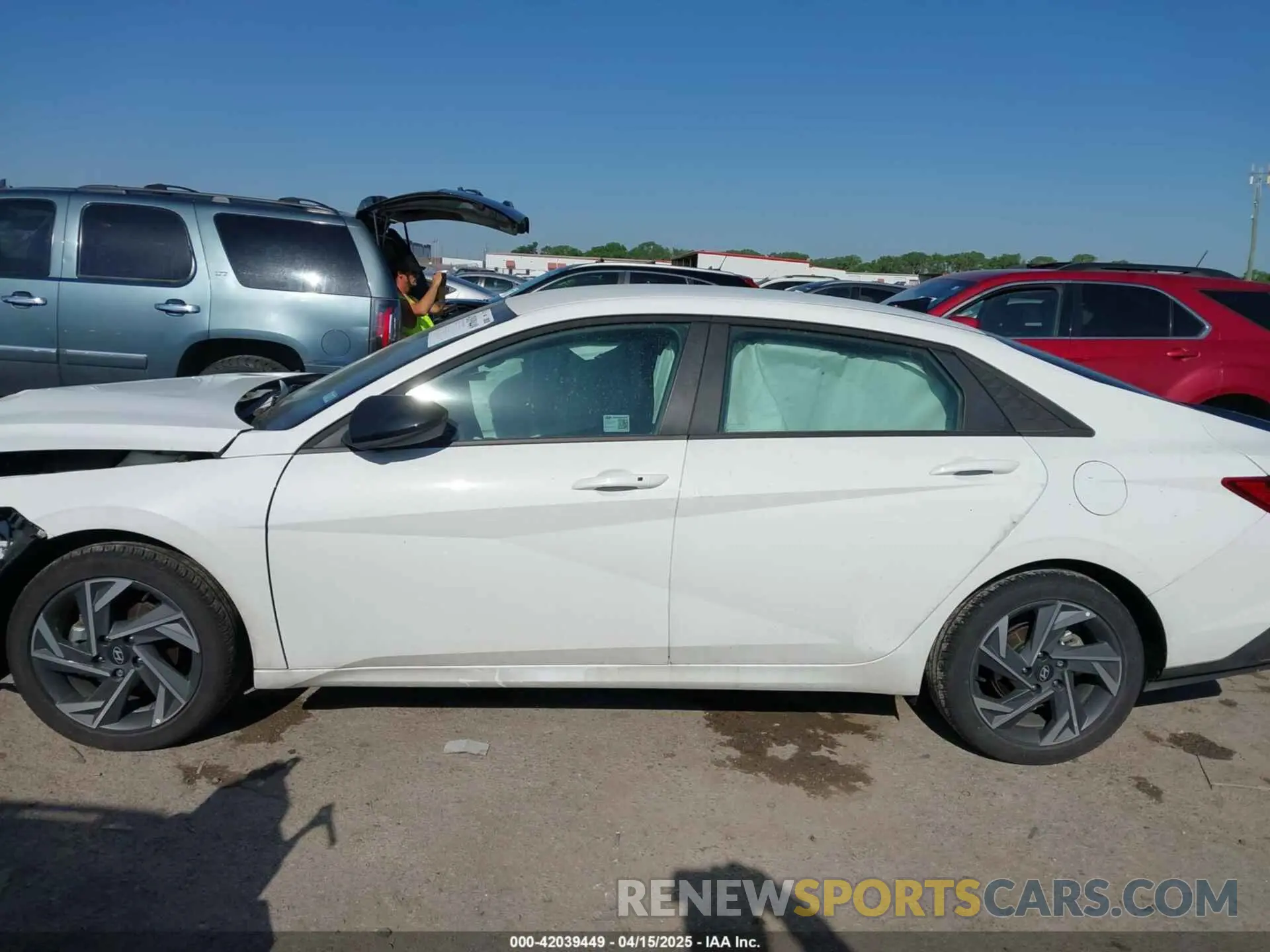 14 Photograph of a damaged car KMHLM4DG7SU917671 HYUNDAI ELANTRA 2025