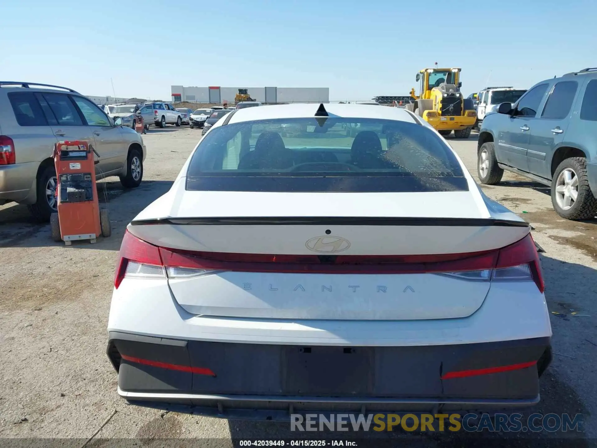 16 Photograph of a damaged car KMHLM4DG7SU917671 HYUNDAI ELANTRA 2025