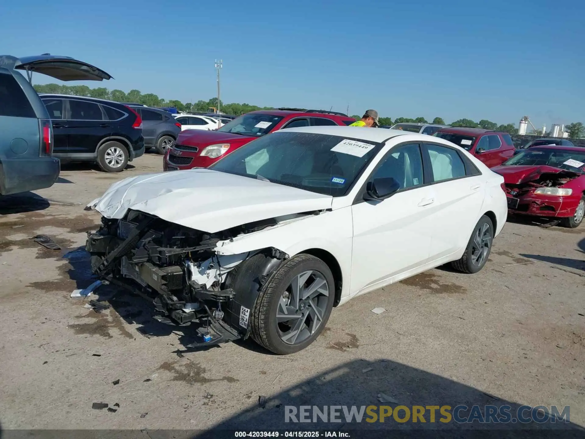 2 Photograph of a damaged car KMHLM4DG7SU917671 HYUNDAI ELANTRA 2025