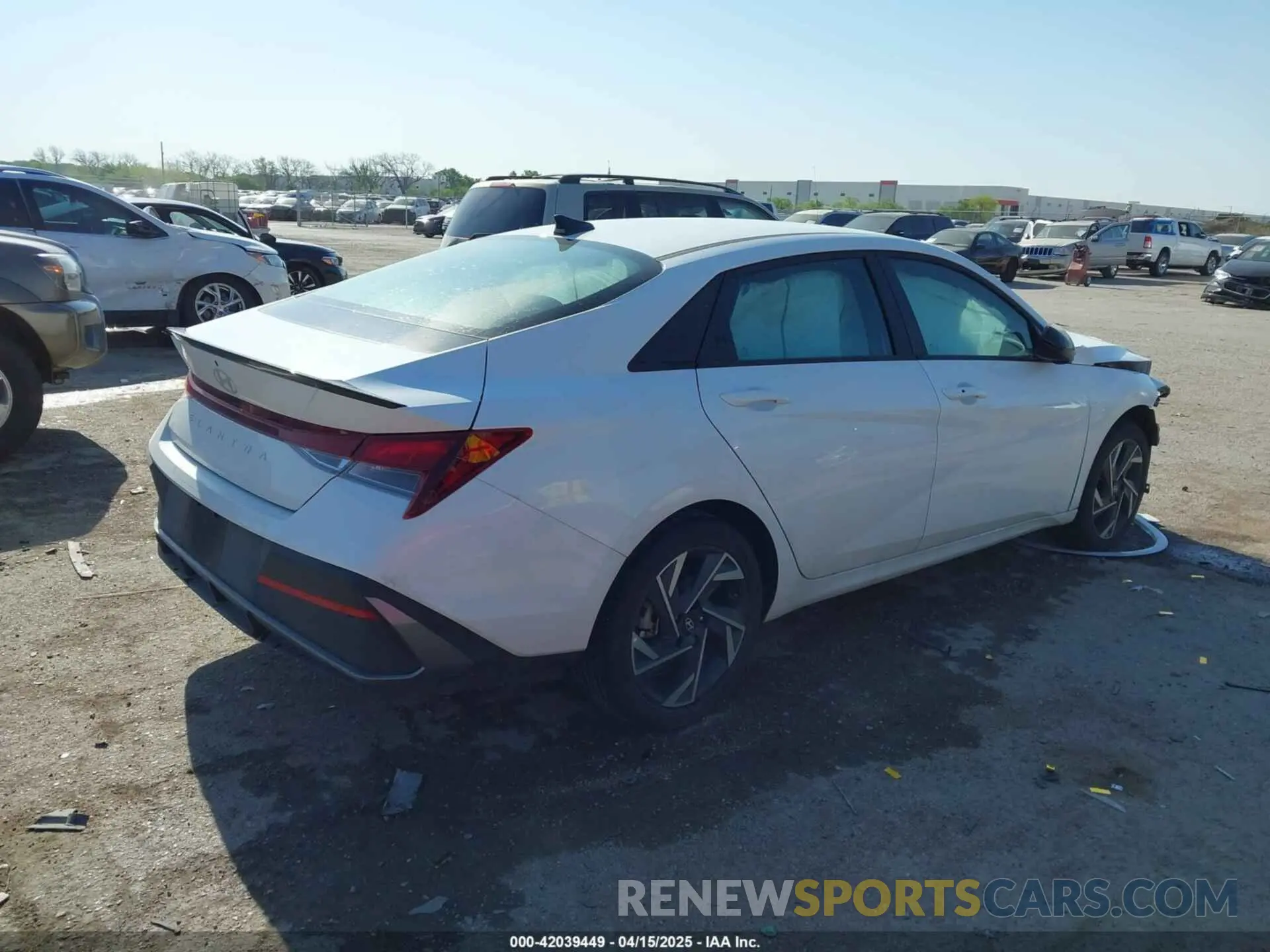 4 Photograph of a damaged car KMHLM4DG7SU917671 HYUNDAI ELANTRA 2025