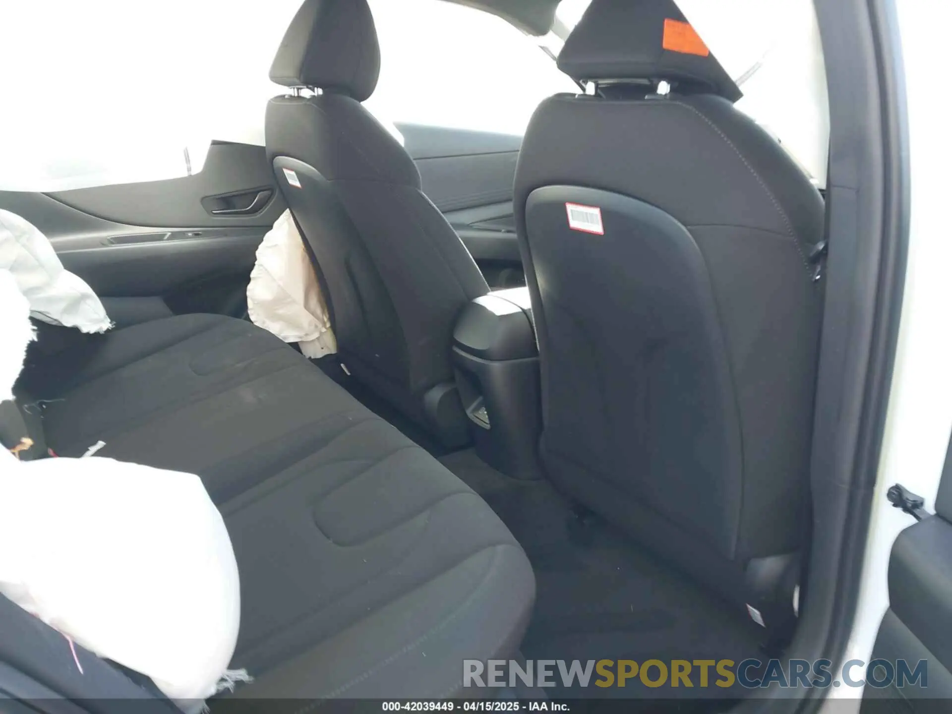 8 Photograph of a damaged car KMHLM4DG7SU917671 HYUNDAI ELANTRA 2025