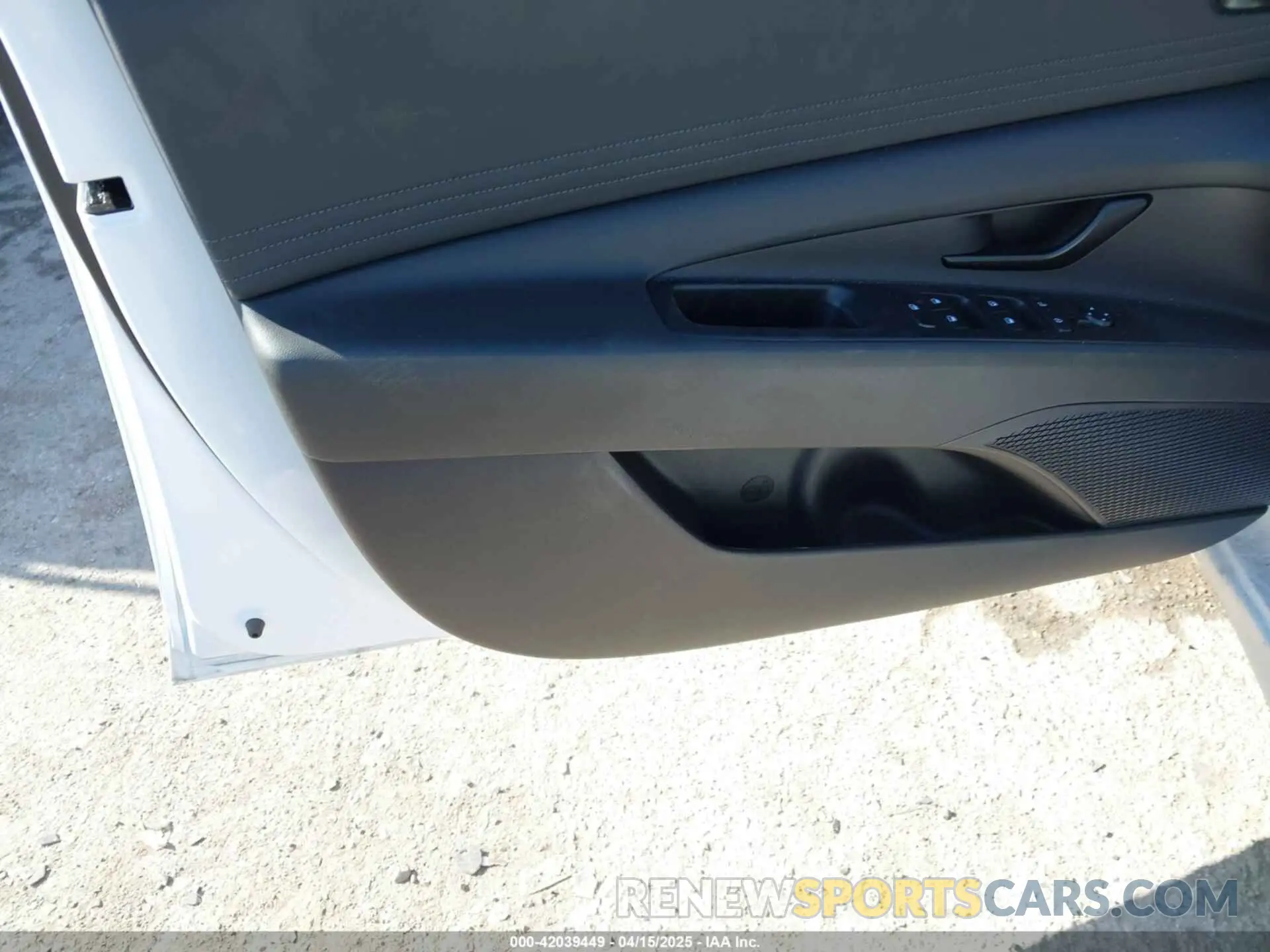 9 Photograph of a damaged car KMHLM4DG7SU917671 HYUNDAI ELANTRA 2025