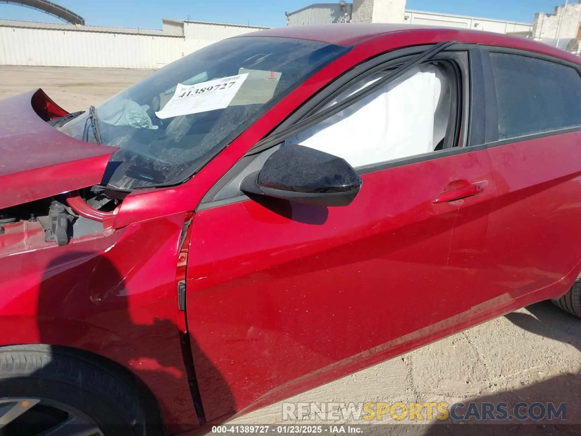 18 Photograph of a damaged car KMHLM4DG7SU924295 HYUNDAI ELANTRA 2025