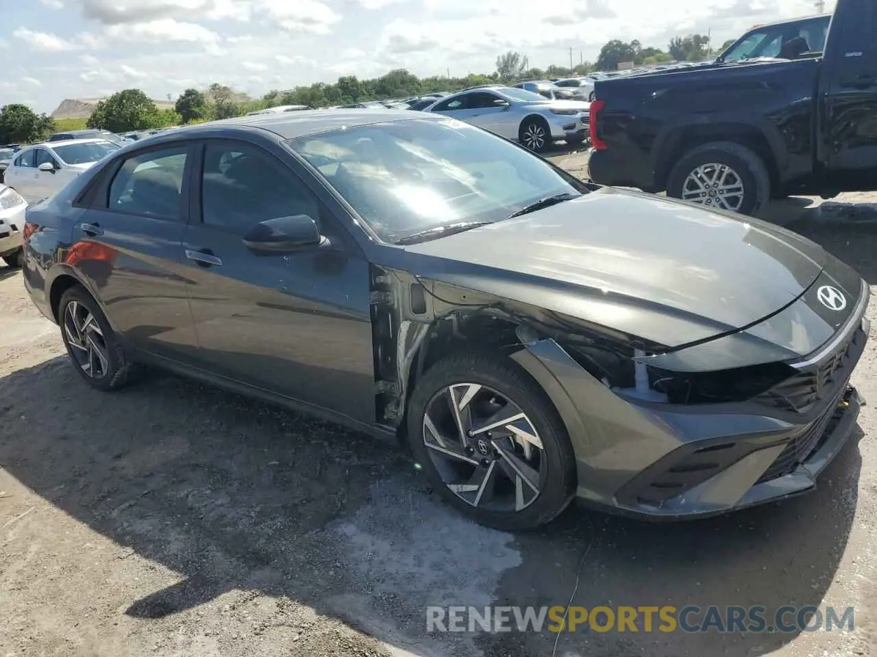 4 Photograph of a damaged car KMHLM4DG7SU958107 HYUNDAI ELANTRA 2025