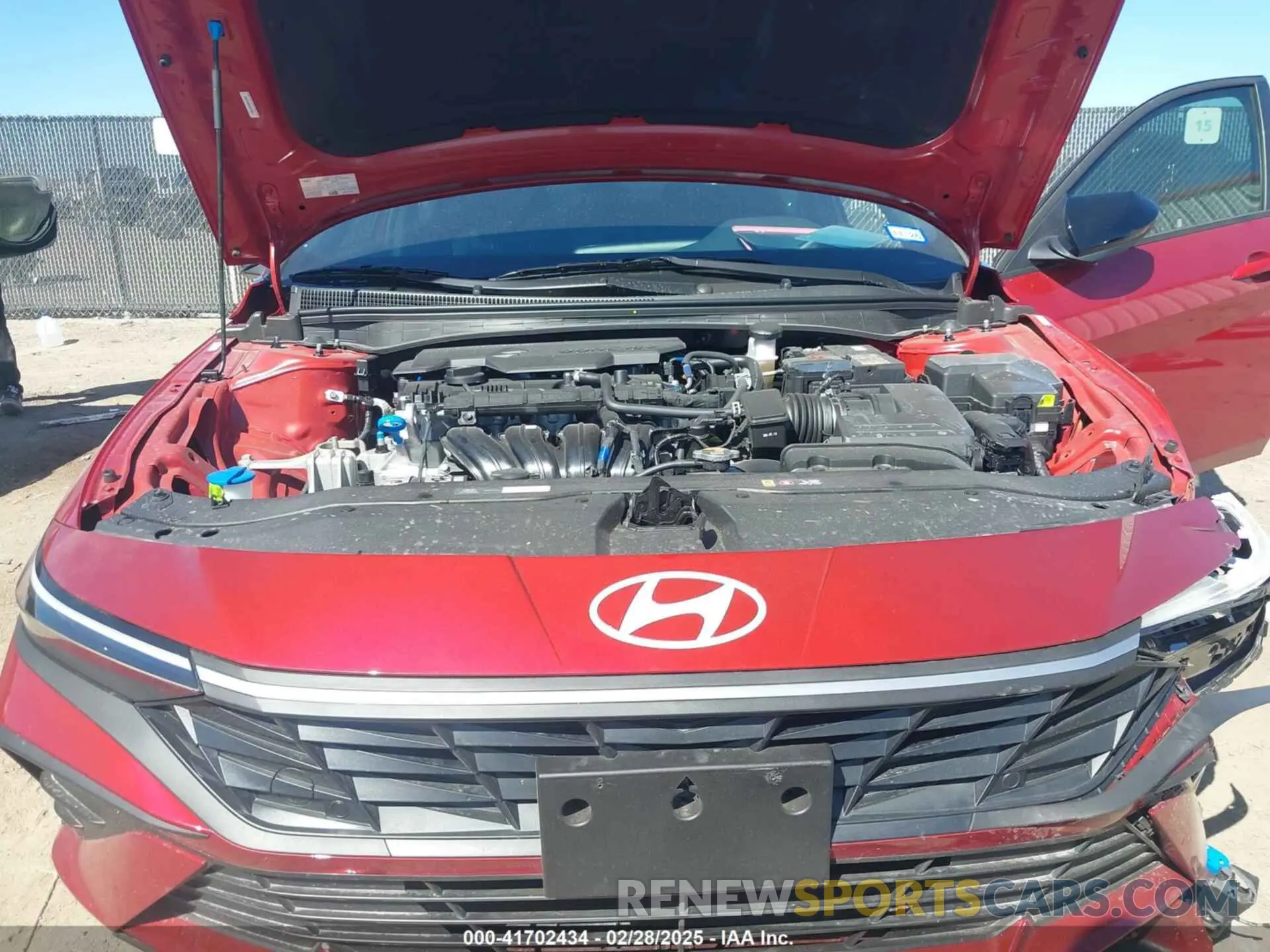 10 Photograph of a damaged car KMHLM4DG8SU877861 HYUNDAI ELANTRA 2025