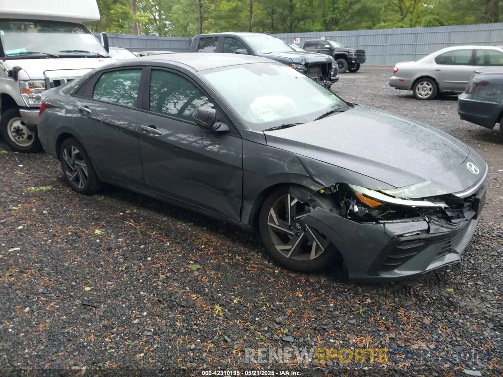 1 Photograph of a damaged car KMHLM4DG9SU876511 HYUNDAI ELANTRA 2025