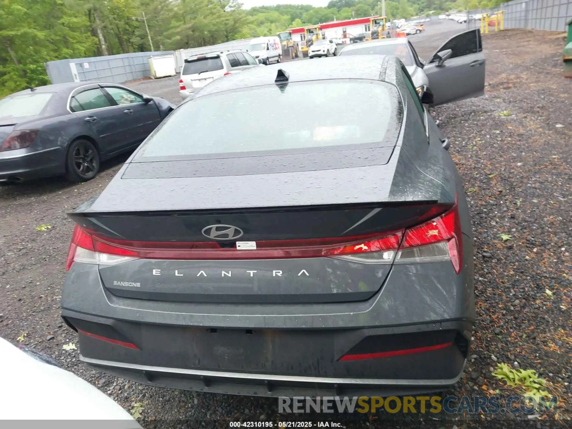 16 Photograph of a damaged car KMHLM4DG9SU876511 HYUNDAI ELANTRA 2025