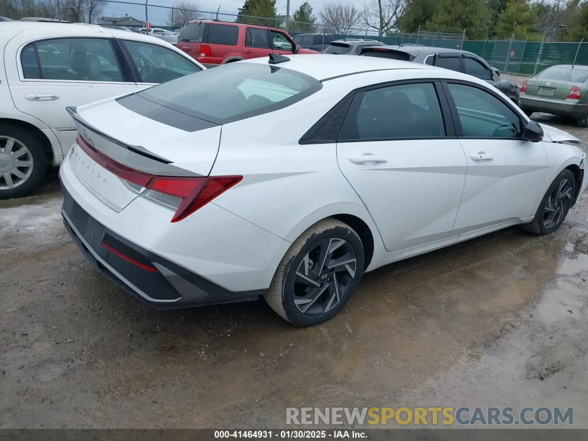 4 Photograph of a damaged car KMHLM4DG9SU881711 HYUNDAI ELANTRA 2025