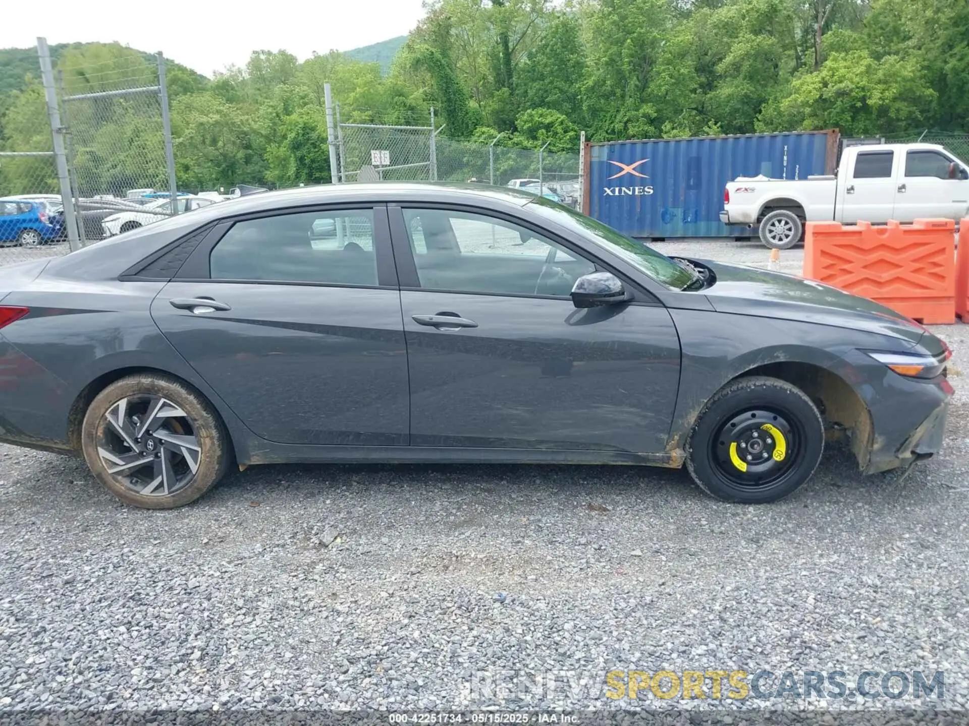 13 Photograph of a damaged car KMHLM4DG9SU895317 HYUNDAI ELANTRA 2025