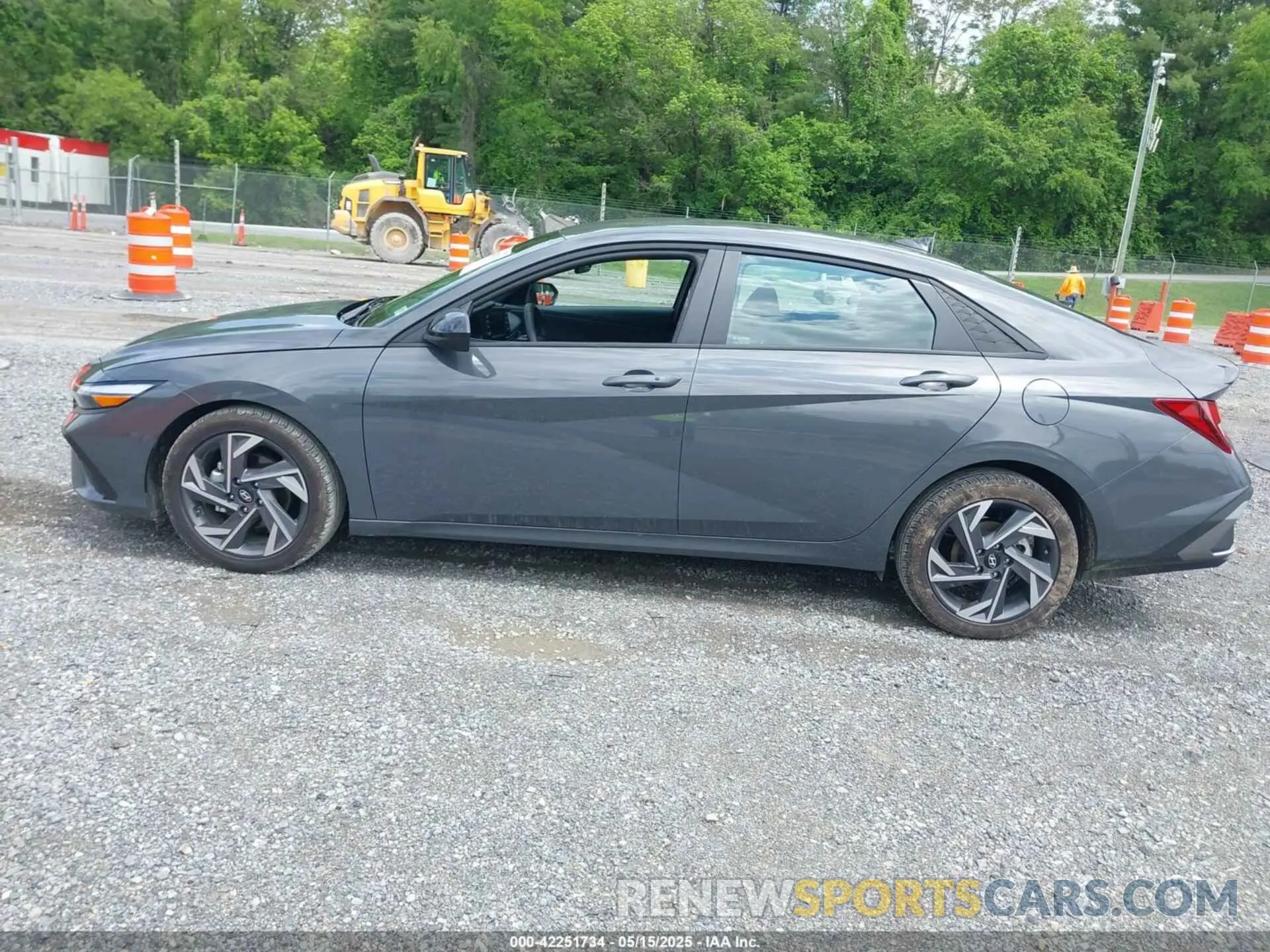 14 Photograph of a damaged car KMHLM4DG9SU895317 HYUNDAI ELANTRA 2025