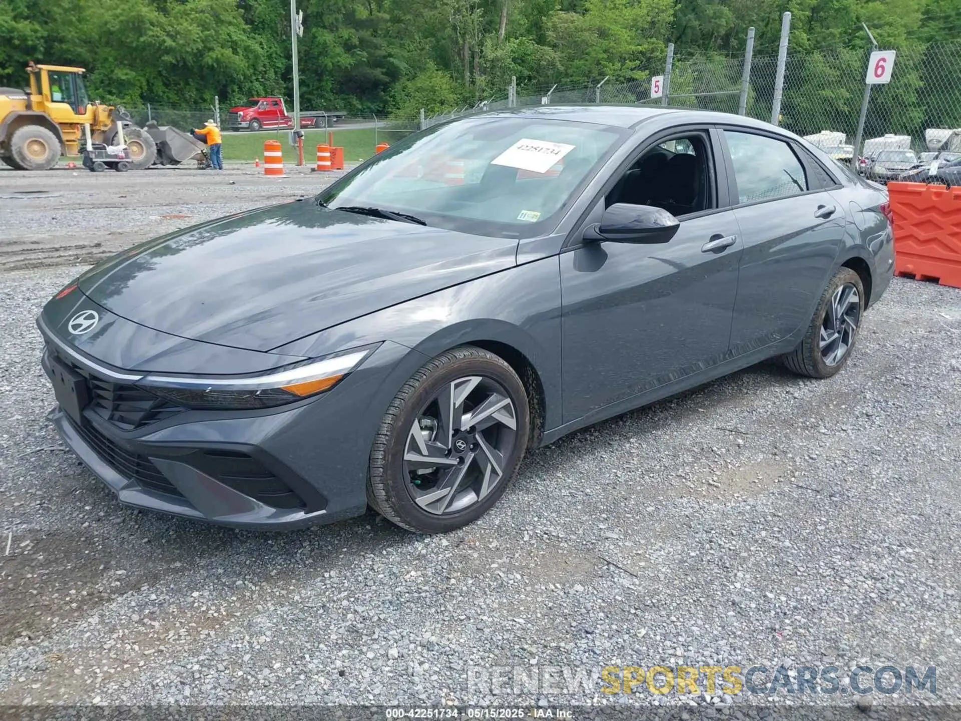 2 Photograph of a damaged car KMHLM4DG9SU895317 HYUNDAI ELANTRA 2025