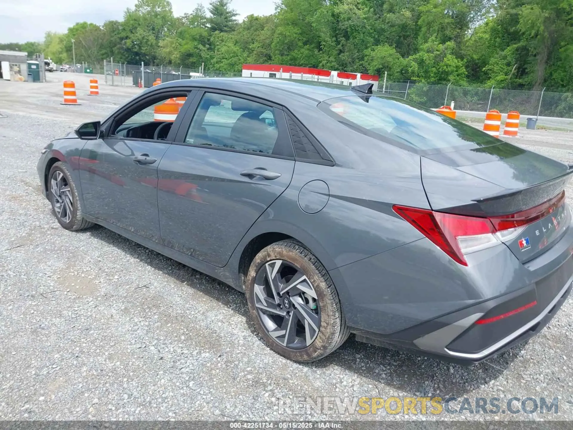 3 Photograph of a damaged car KMHLM4DG9SU895317 HYUNDAI ELANTRA 2025
