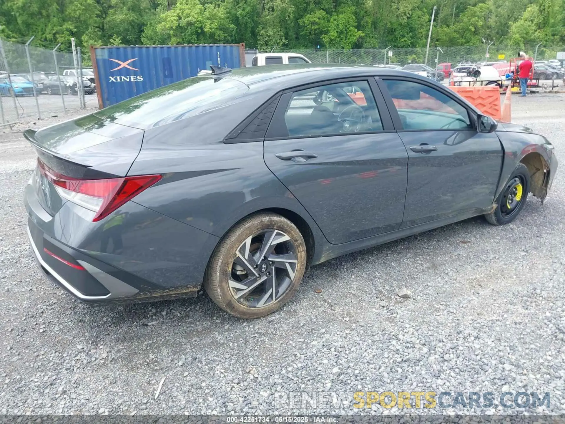 4 Photograph of a damaged car KMHLM4DG9SU895317 HYUNDAI ELANTRA 2025