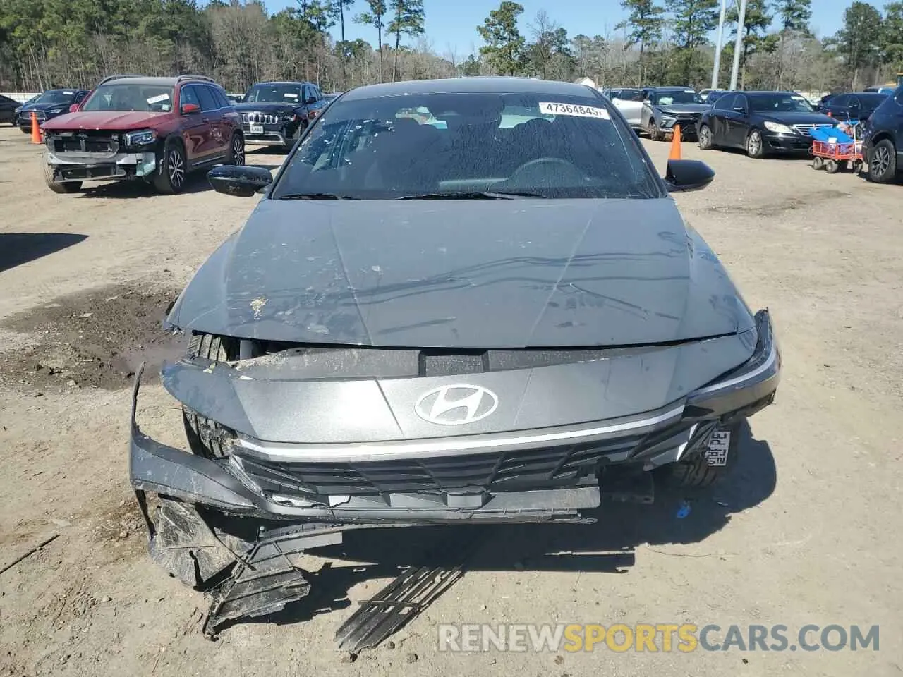 5 Photograph of a damaged car KMHLM4DG9SU935041 HYUNDAI ELANTRA 2025
