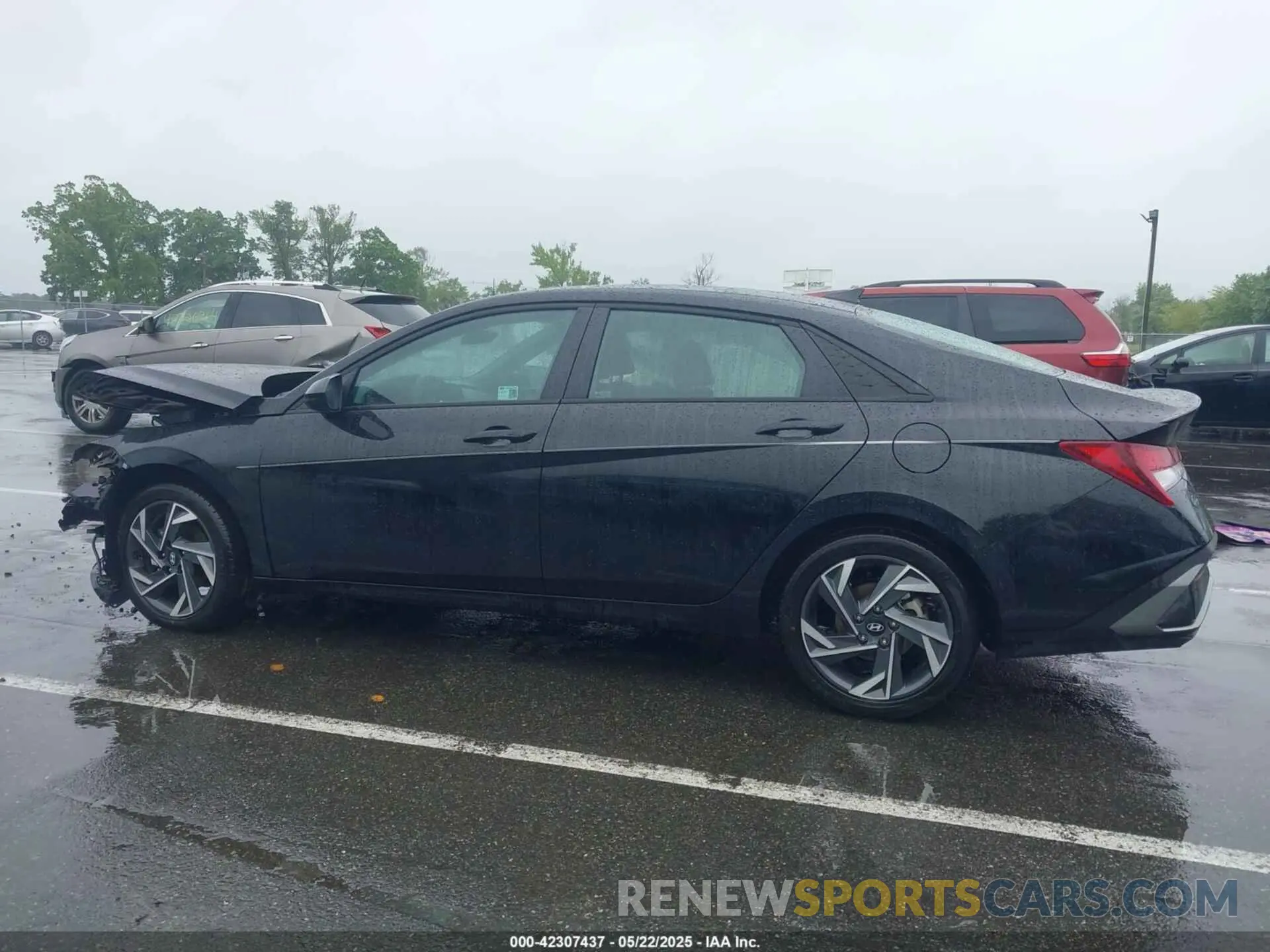 14 Photograph of a damaged car KMHLM4DG9SU961154 HYUNDAI ELANTRA 2025