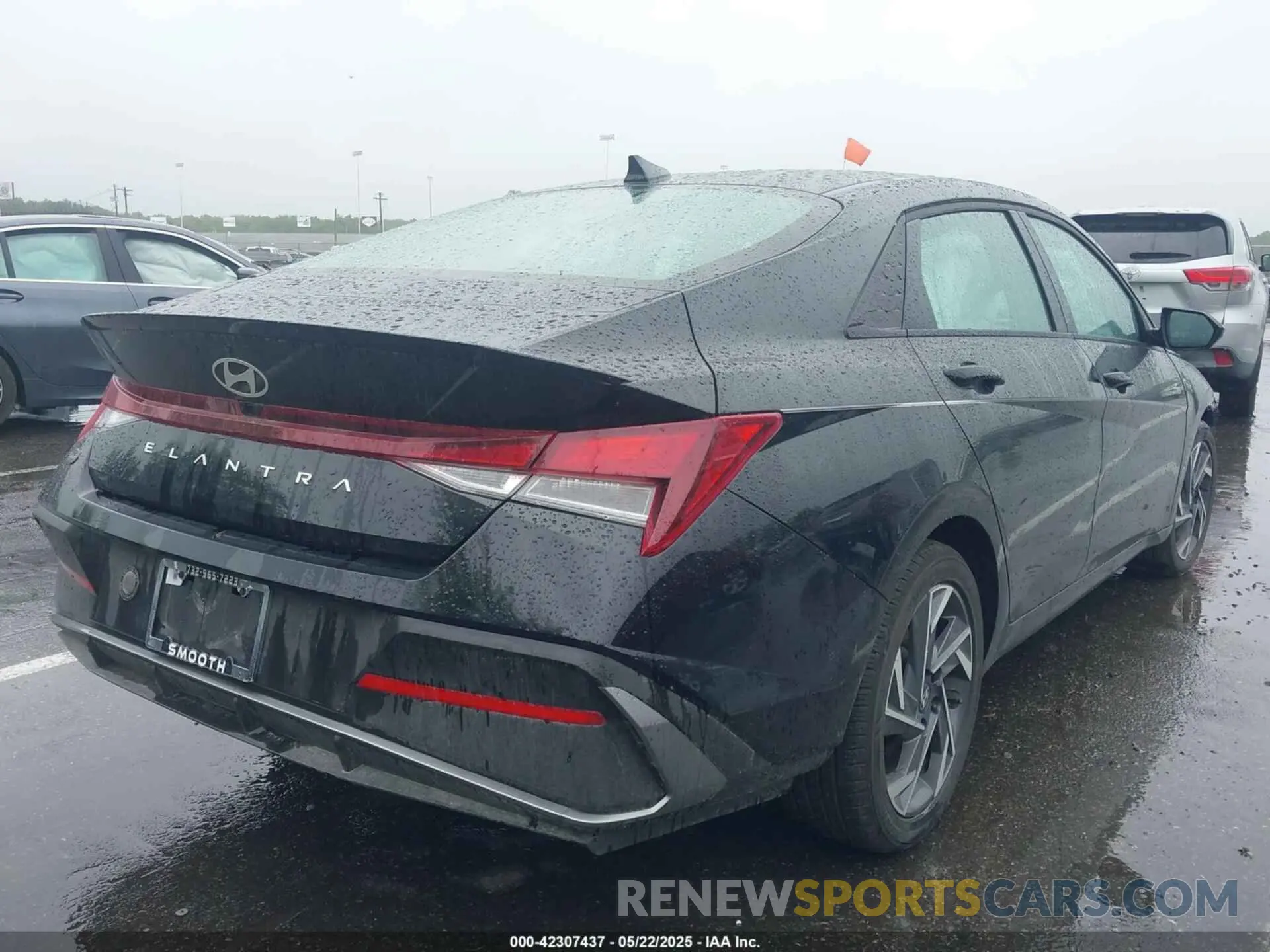 4 Photograph of a damaged car KMHLM4DG9SU961154 HYUNDAI ELANTRA 2025