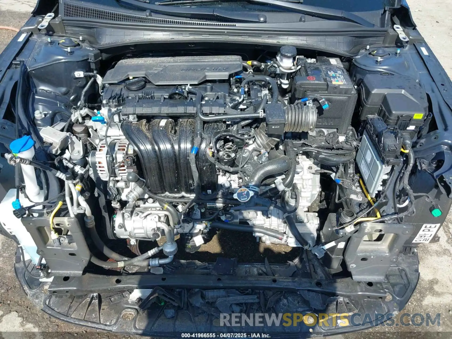 10 Photograph of a damaged car KMHLM4DG9SU975670 HYUNDAI ELANTRA 2025