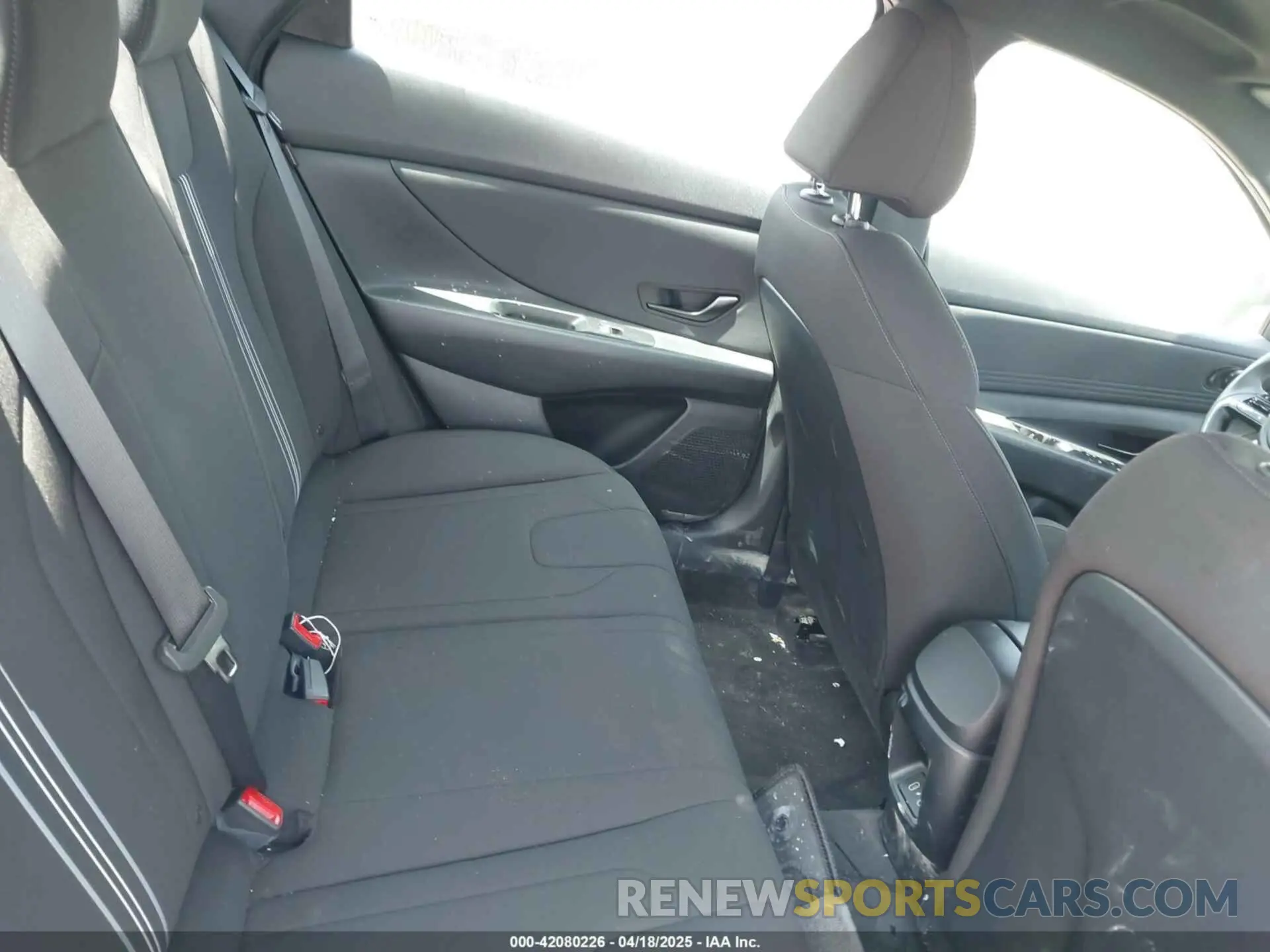 8 Photograph of a damaged car KMHLM4DGXSU863623 HYUNDAI ELANTRA 2025