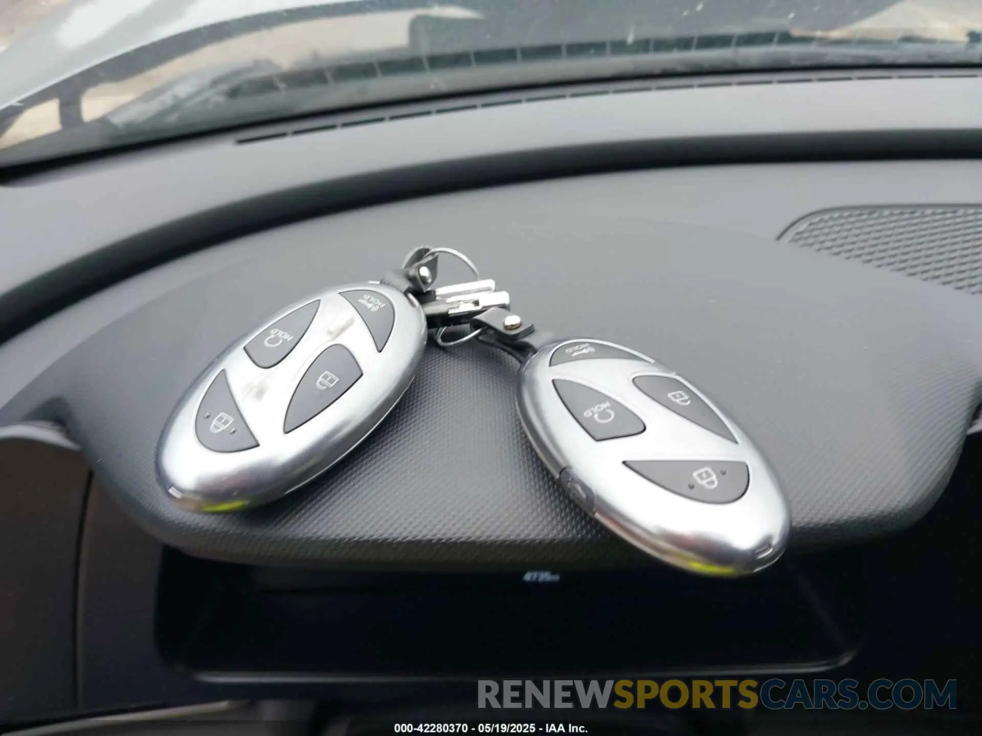 11 Photograph of a damaged car KMHLM4DGXSU879076 HYUNDAI ELANTRA 2025