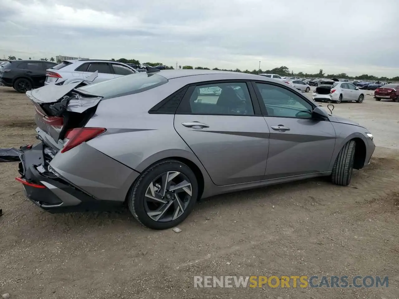 3 Photograph of a damaged car KMHLM4DGXSU893186 HYUNDAI ELANTRA 2025