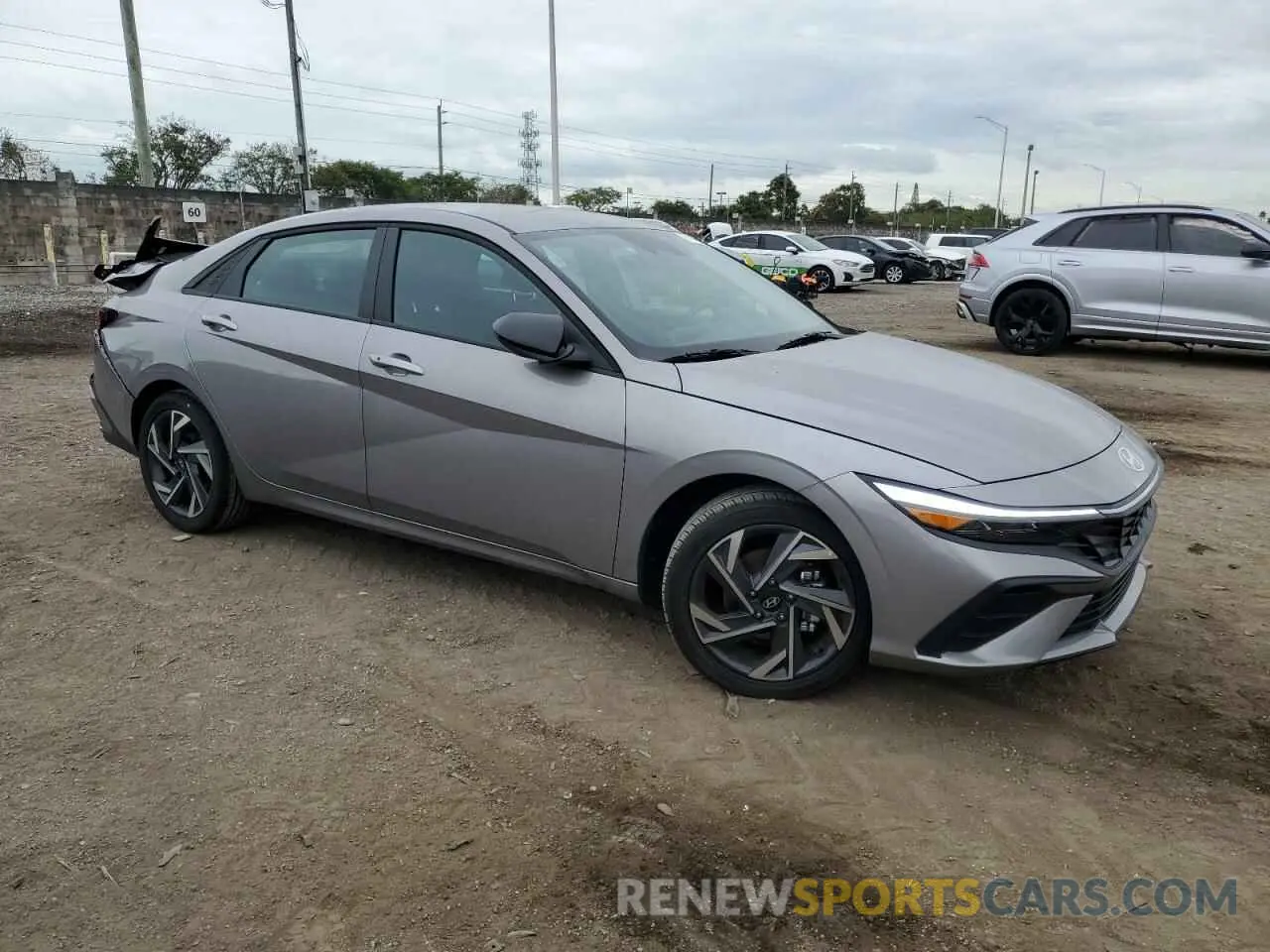 4 Photograph of a damaged car KMHLM4DGXSU893186 HYUNDAI ELANTRA 2025