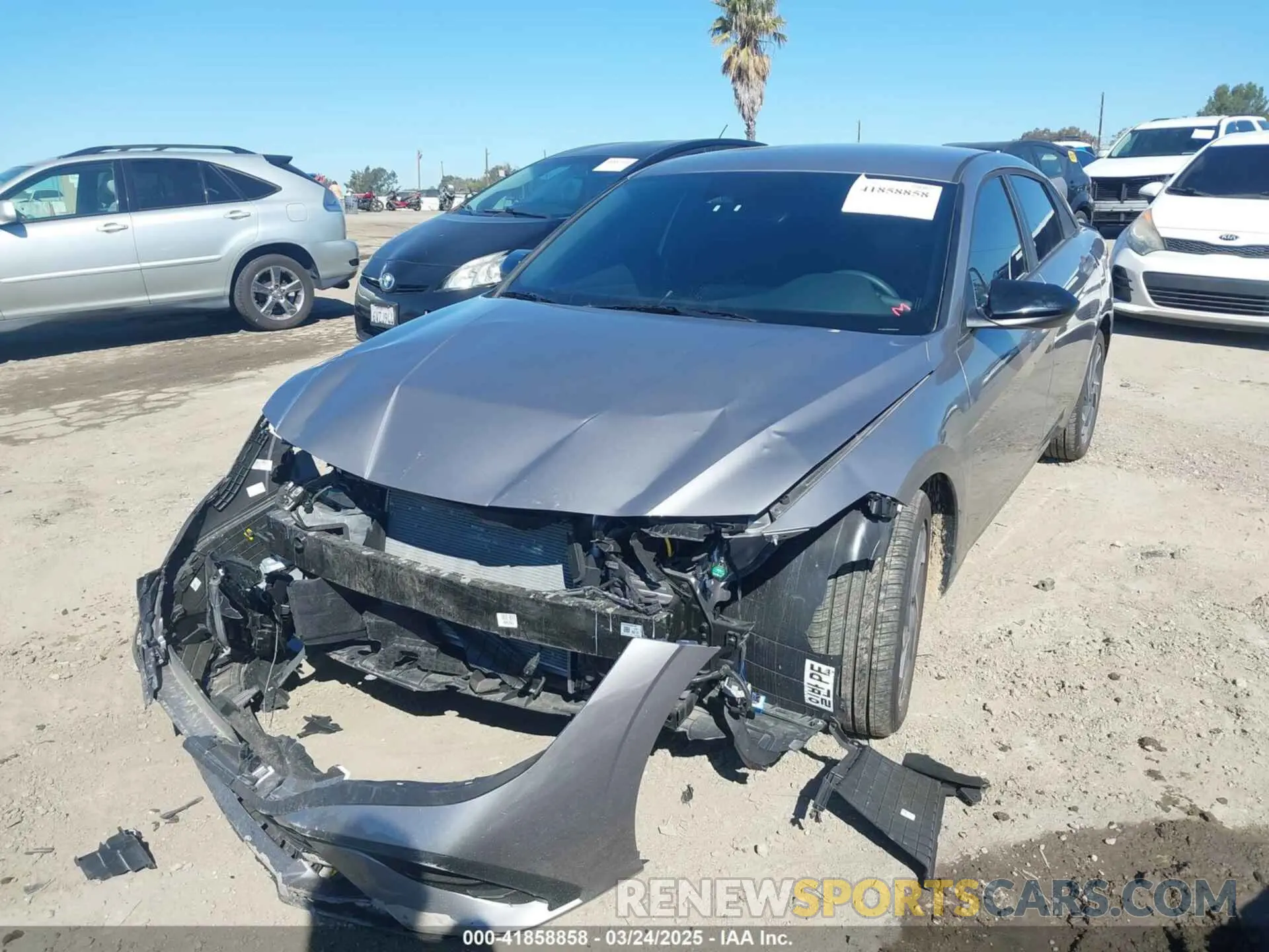 2 Photograph of a damaged car KMHLM4DGXSU905482 HYUNDAI ELANTRA 2025