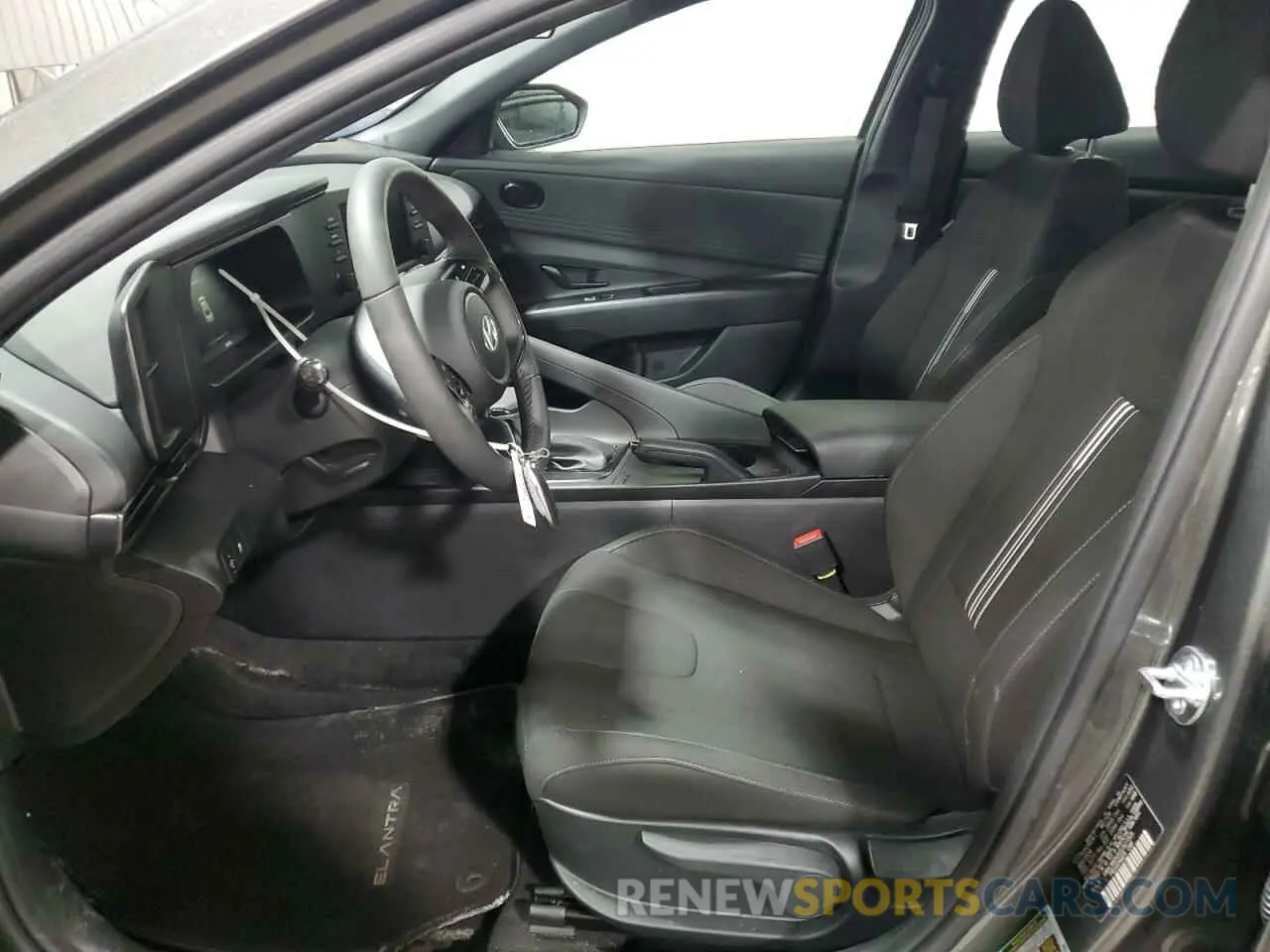 7 Photograph of a damaged car KMHLM4DGXSU927305 HYUNDAI ELANTRA 2025