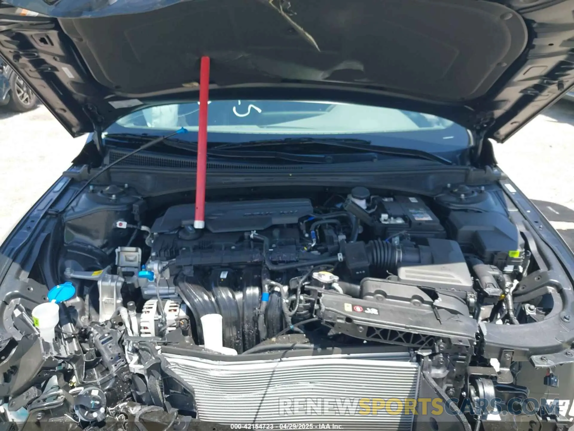 10 Photograph of a damaged car KMHLM4DGXSU949482 HYUNDAI ELANTRA 2025
