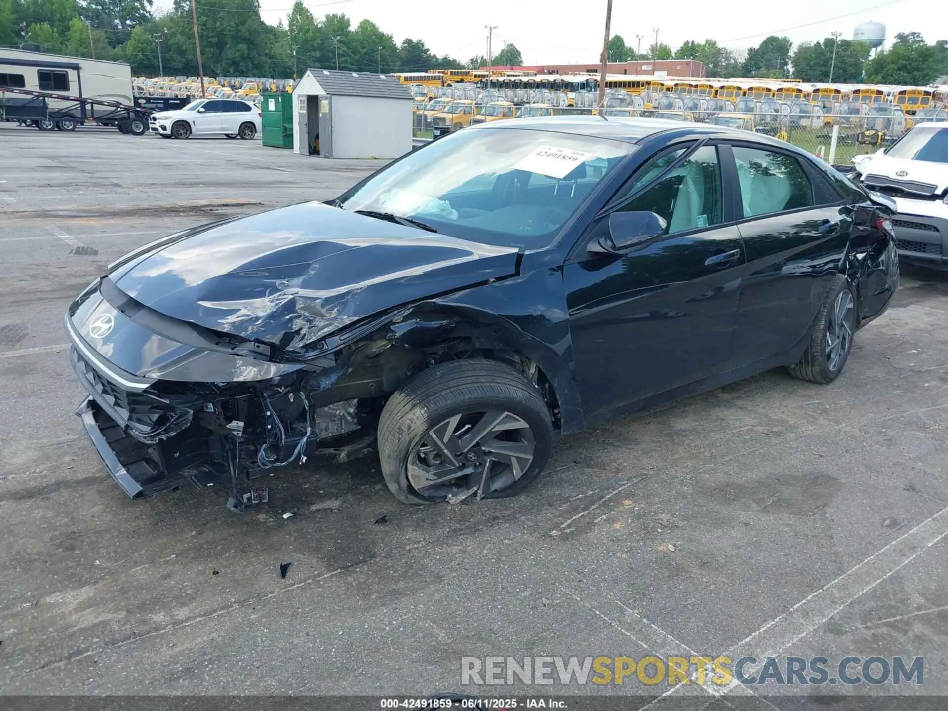 2 Photograph of a damaged car KMHLM4DGXSU962006 HYUNDAI ELANTRA 2025