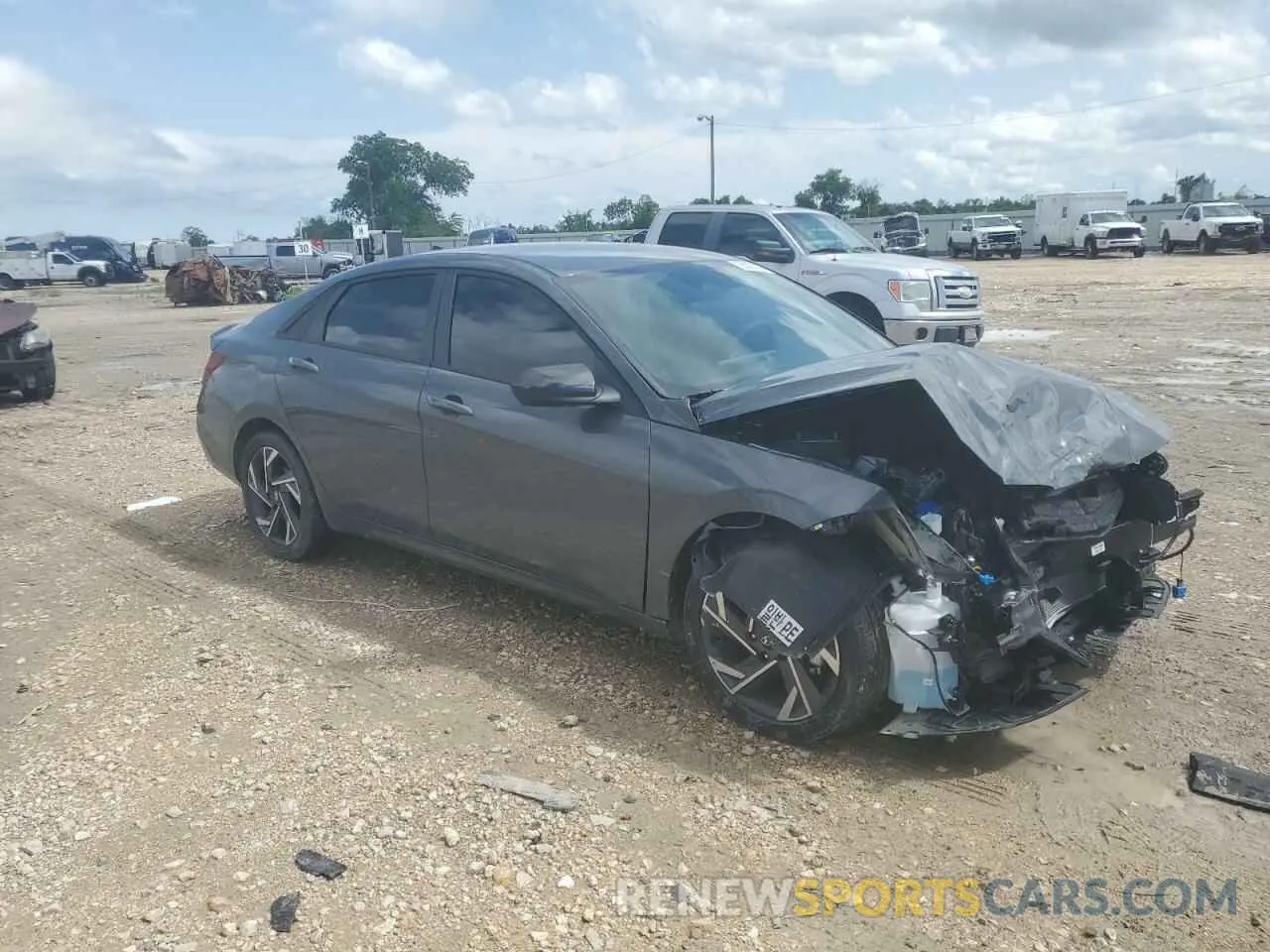 4 Photograph of a damaged car KMHLM4DGXSU978111 HYUNDAI ELANTRA 2025