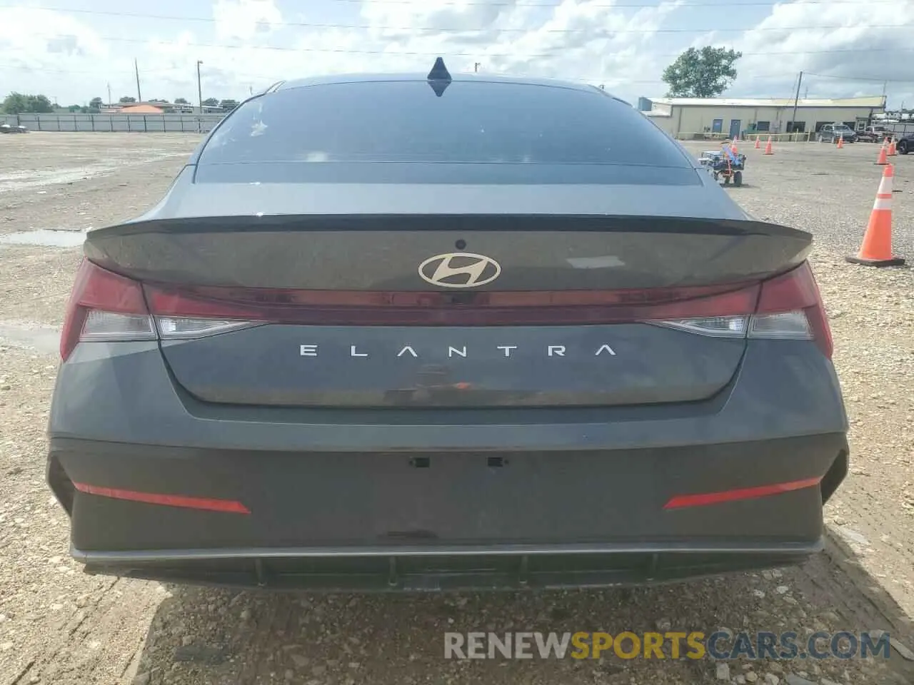 6 Photograph of a damaged car KMHLM4DGXSU978111 HYUNDAI ELANTRA 2025