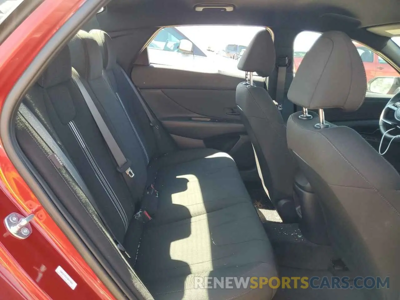 10 Photograph of a damaged car KMHLM4DJ2SU127092 HYUNDAI ELANTRA 2025