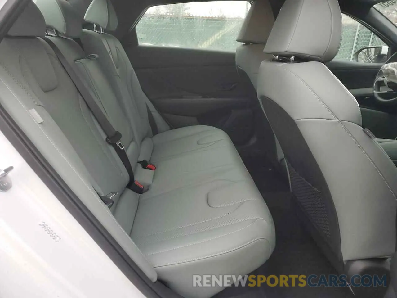 11 Photograph of a damaged car KMHLN4DJ5SU123860 HYUNDAI ELANTRA 2025