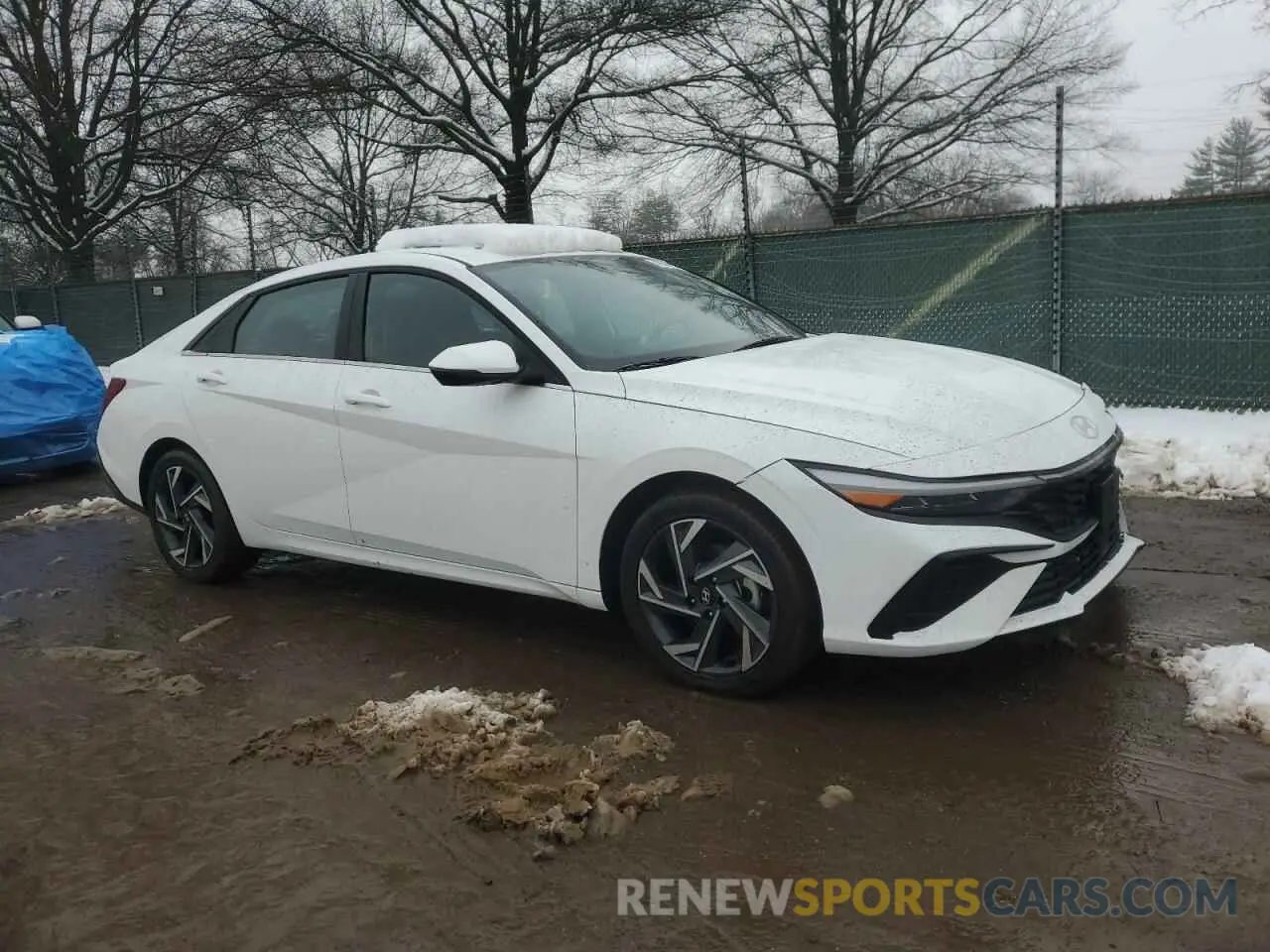 4 Photograph of a damaged car KMHLN4DJ5SU123860 HYUNDAI ELANTRA 2025