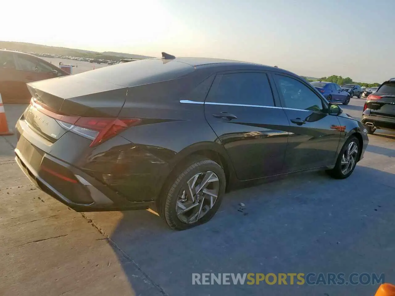 3 Photograph of a damaged car KMHLN4DJ5SU130825 HYUNDAI ELANTRA 2025
